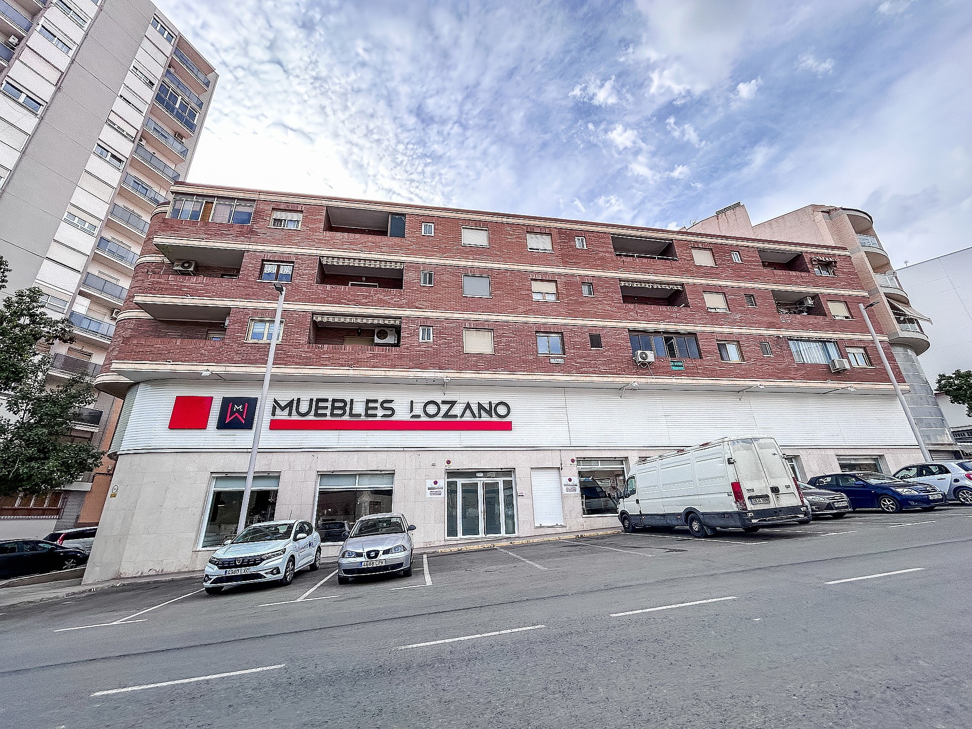 Resale - 4 Bedroom 2 Bathroom Apartment in Elda - - Alicante Resale - 4 Bedroom 2 Bathroom Apartment in Elda - - Alicante
