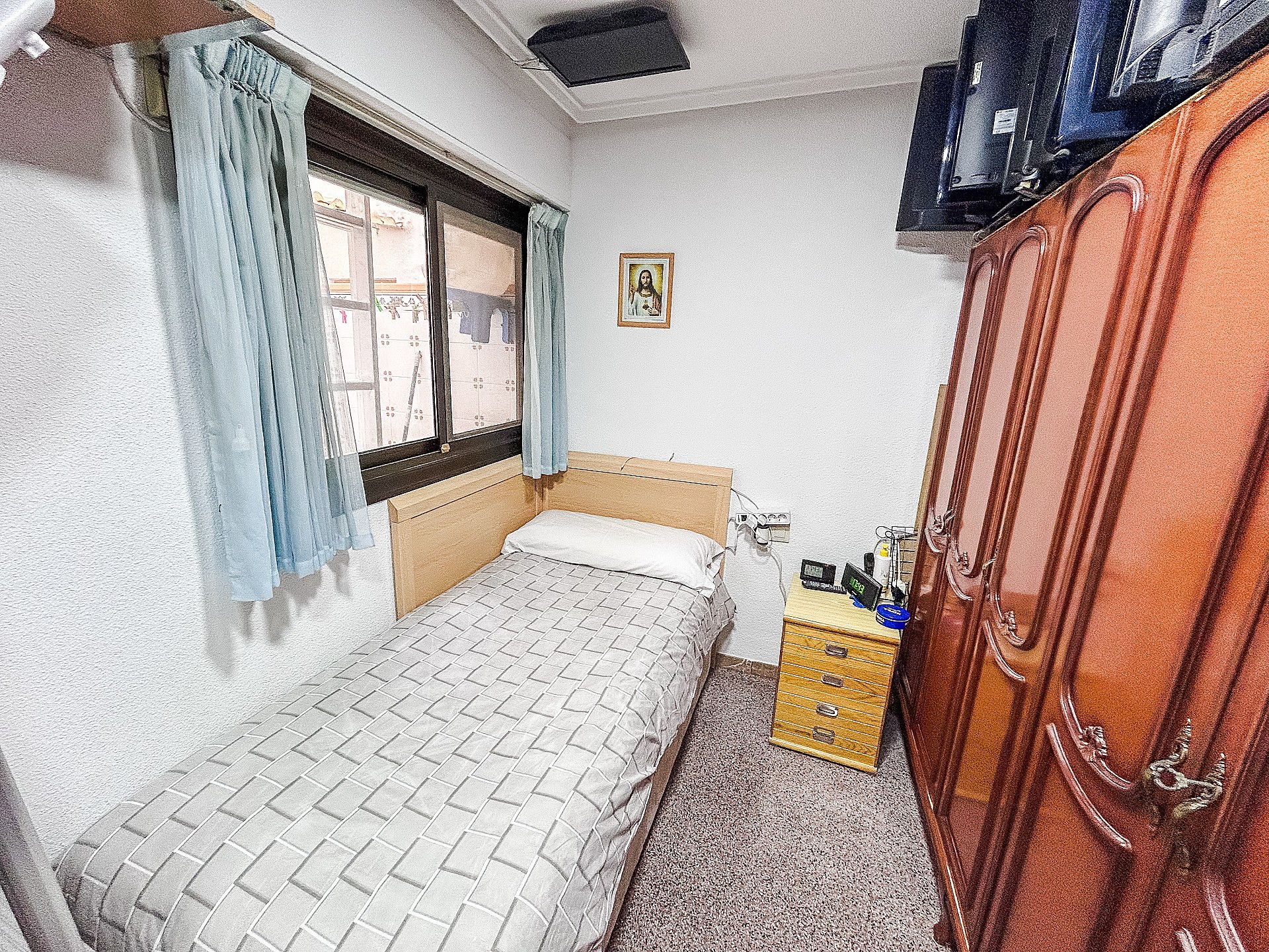 Resale - 4 Bedroom 2 Bathroom Apartment in Elda - - Alicante Resale - 4 Bedroom 2 Bathroom Apartment in Elda - - Alicante