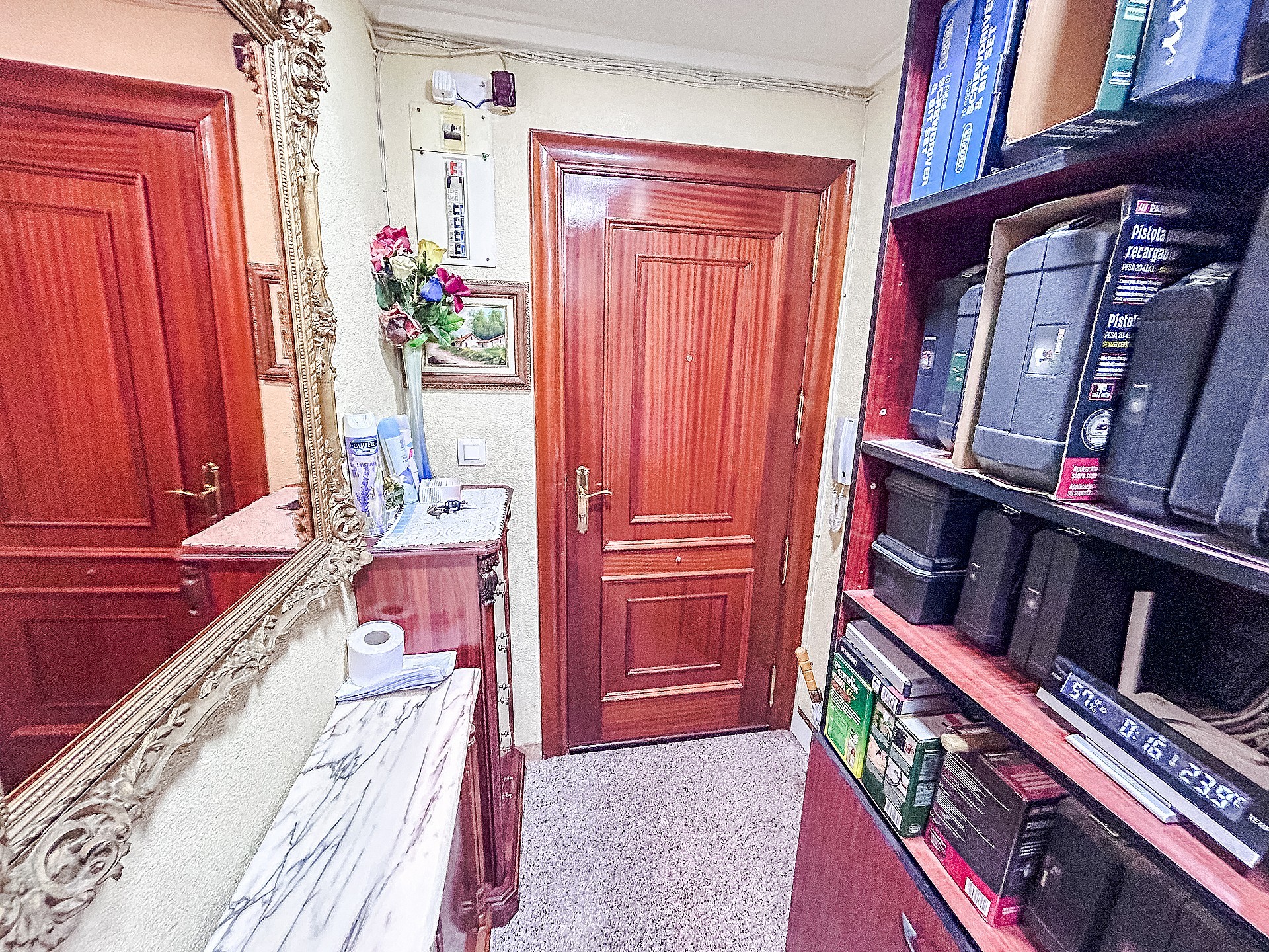 Resale - 4 Bedroom 2 Bathroom Apartment in Elda - - Alicante Resale - 4 Bedroom 2 Bathroom Apartment in Elda - - Alicante