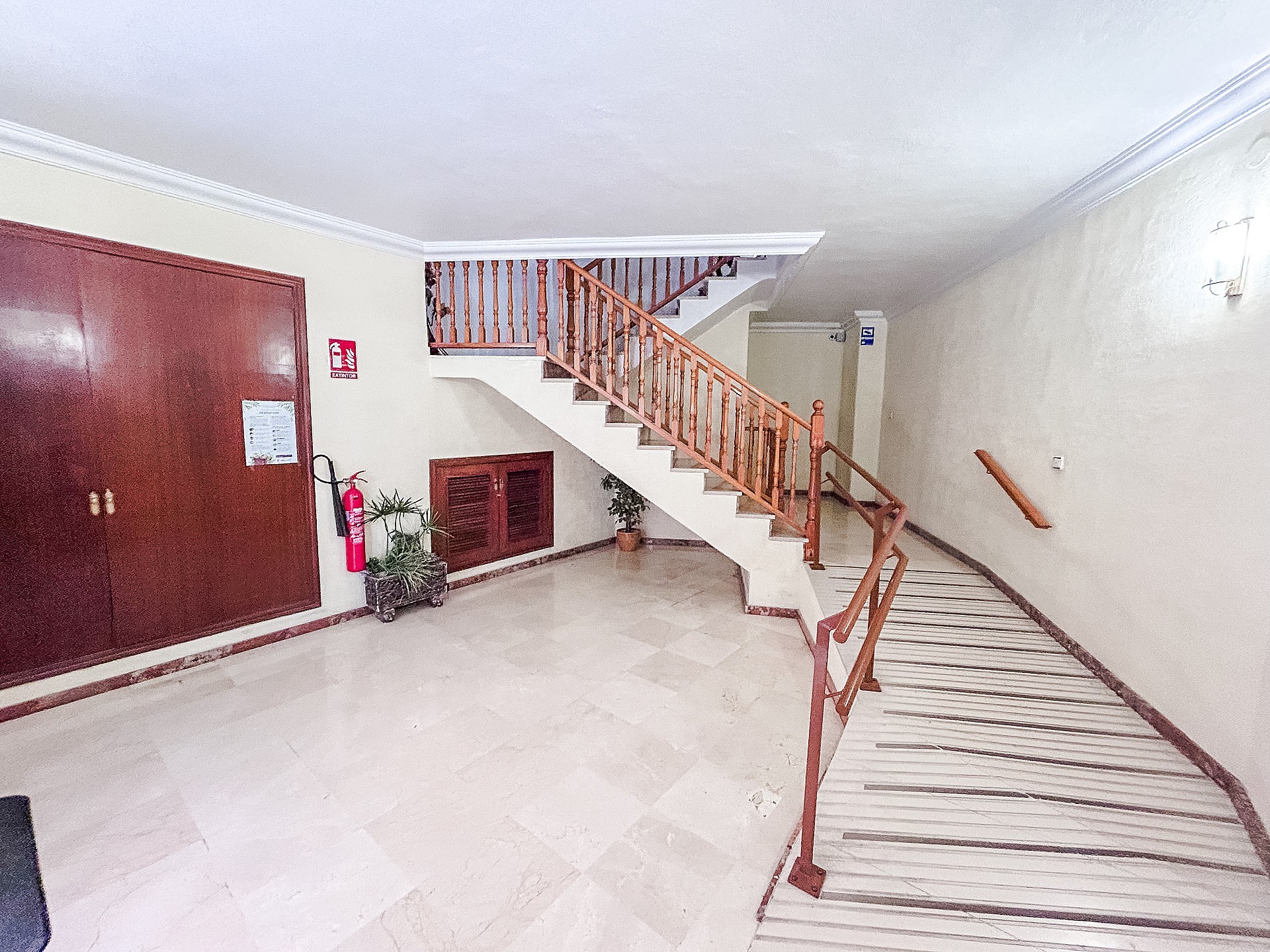 Resale - 4 Bedroom 2 Bathroom Apartment in Elda - - Alicante Resale - 4 Bedroom 2 Bathroom Apartment in Elda - - Alicante