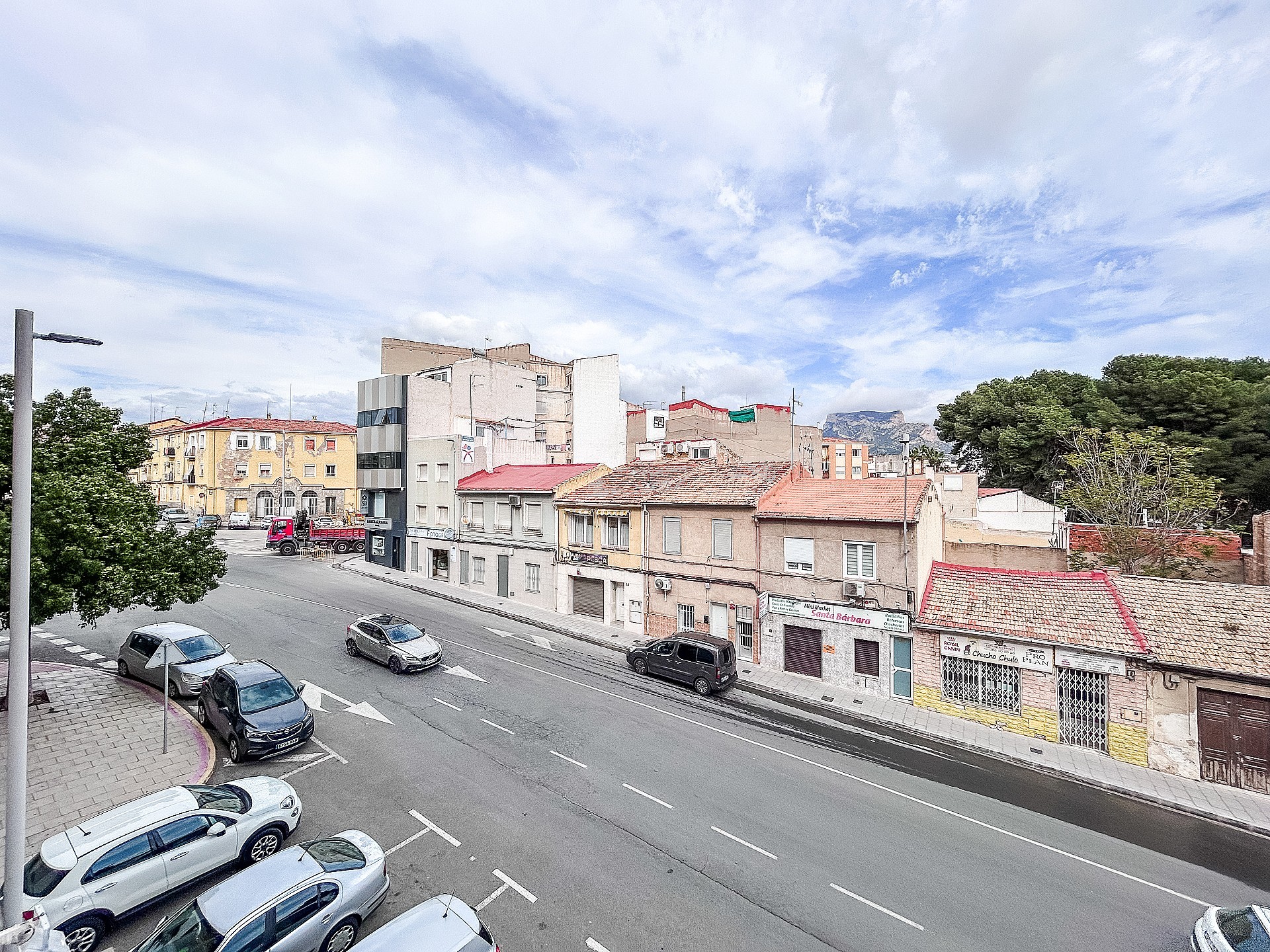Resale - 4 Bedroom 2 Bathroom Apartment in Elda - - Alicante Resale - 4 Bedroom 2 Bathroom Apartment in Elda - - Alicante