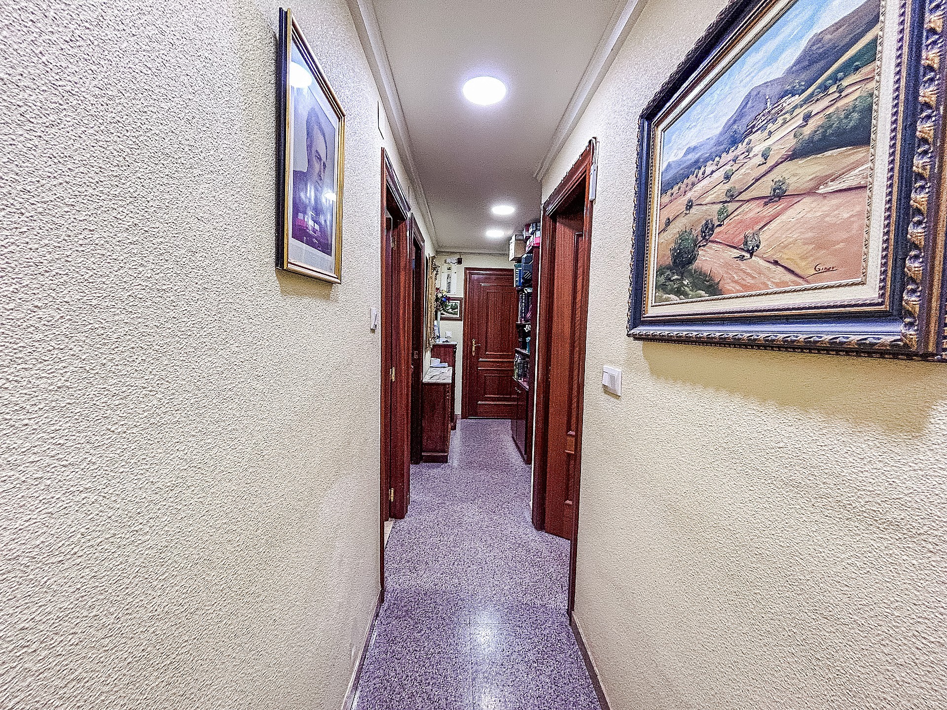 Resale - 4 Bedroom 2 Bathroom Apartment in Elda - - Alicante Resale - 4 Bedroom 2 Bathroom Apartment in Elda - - Alicante