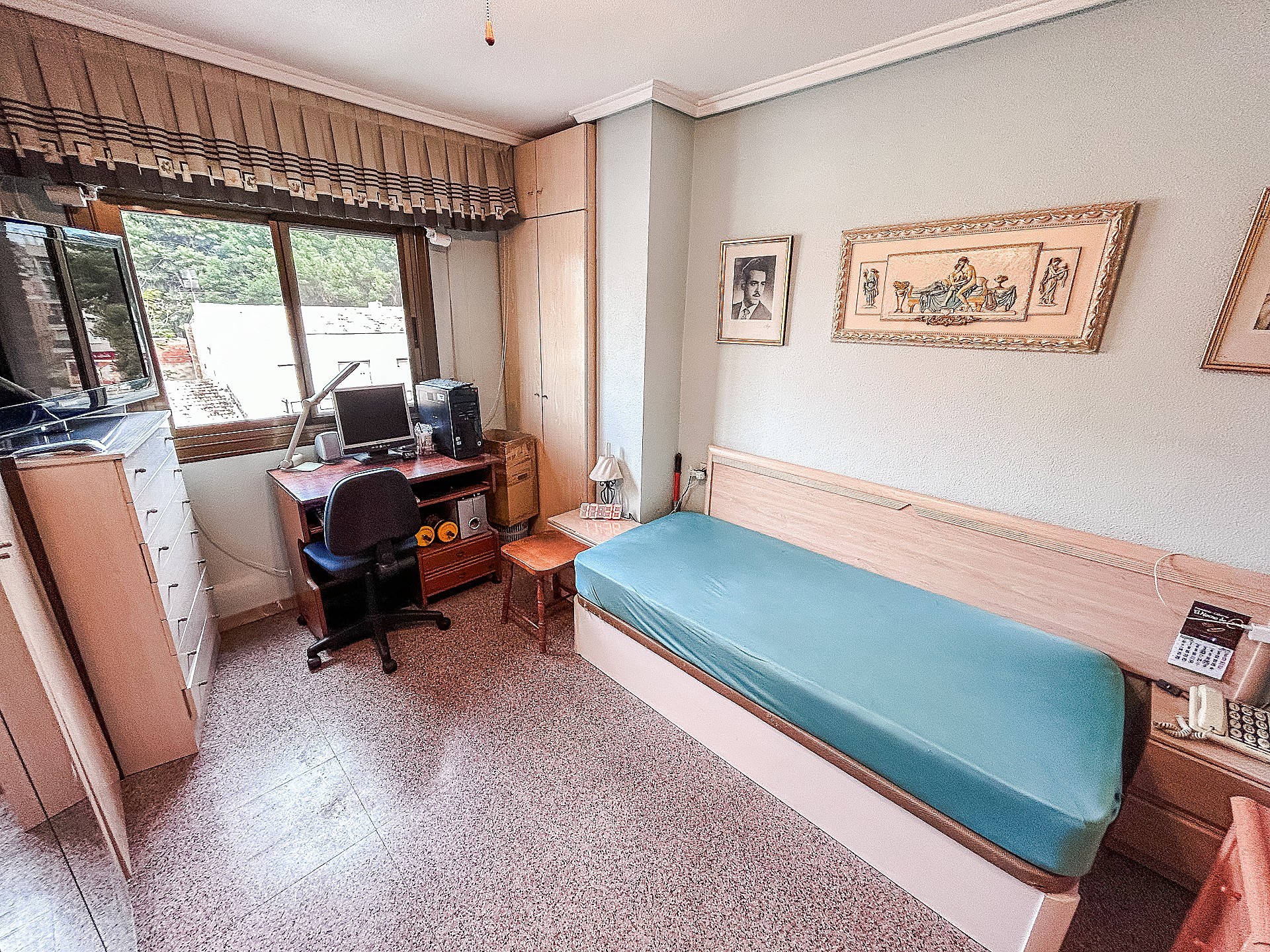 Resale - 4 Bedroom 2 Bathroom Apartment in Elda - - Alicante Resale - 4 Bedroom 2 Bathroom Apartment in Elda - - Alicante
