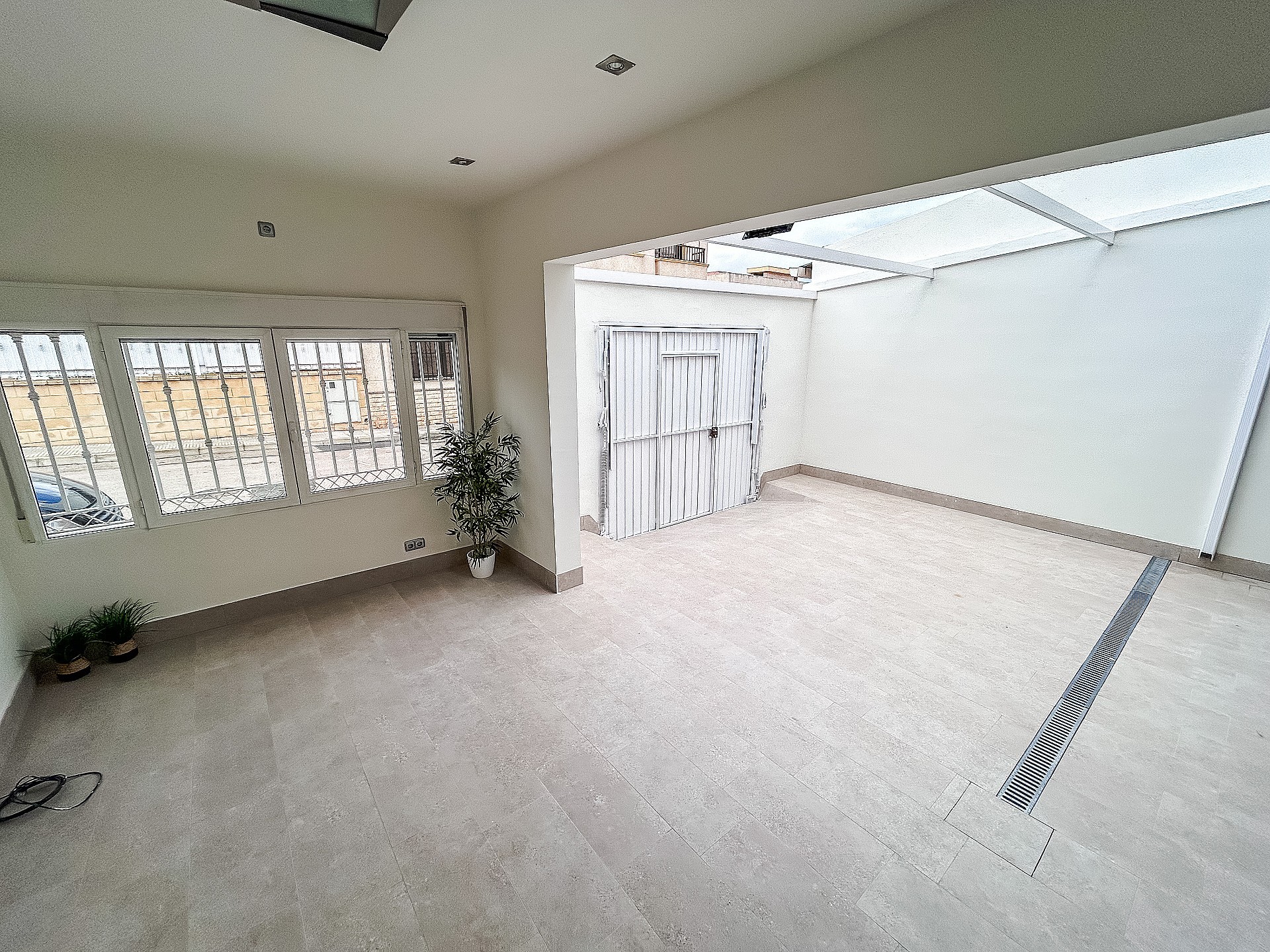 Resale - 5 Bedroom 2 Bathroom Townhouse in Pinoso - - Alicante Resale - 5 Bedroom 2 Bathroom Townhouse in Pinoso - - Alicante