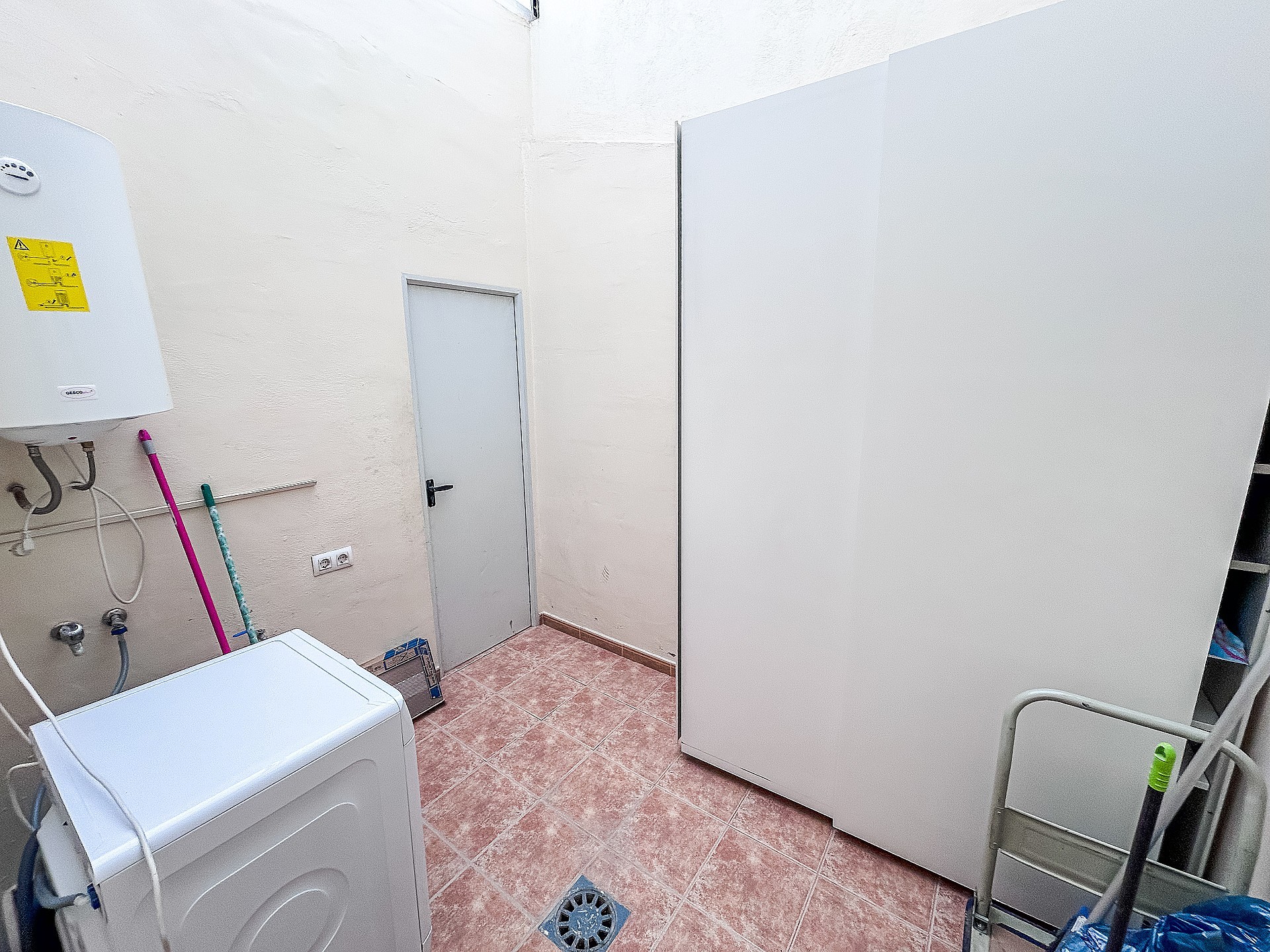 Resale - 5 Bedroom 2 Bathroom Townhouse in Pinoso - - Alicante Resale - 5 Bedroom 2 Bathroom Townhouse in Pinoso - - Alicante