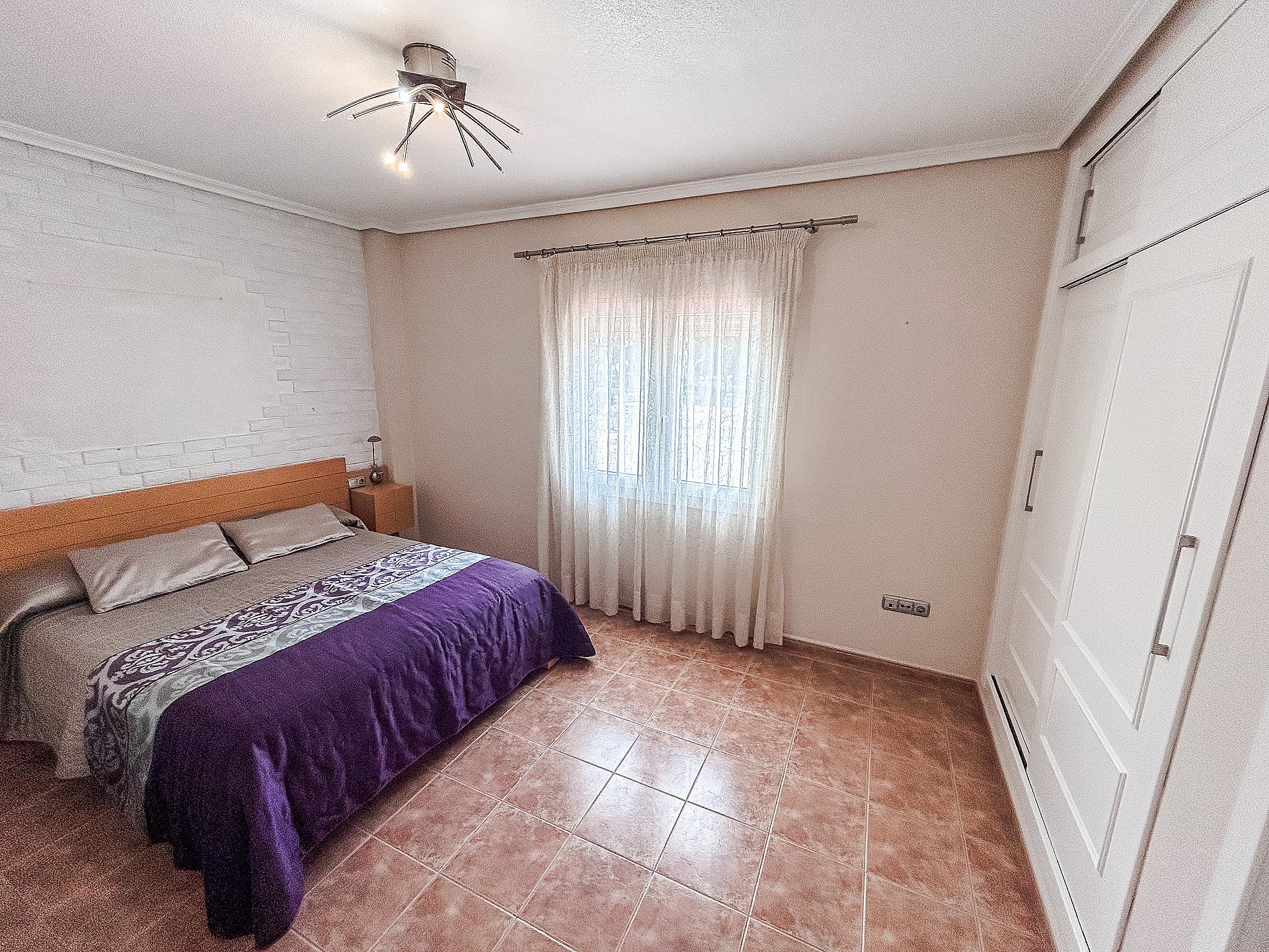 Resale - 5 Bedroom 2 Bathroom Townhouse in Pinoso - - Alicante Resale - 5 Bedroom 2 Bathroom Townhouse in Pinoso - - Alicante