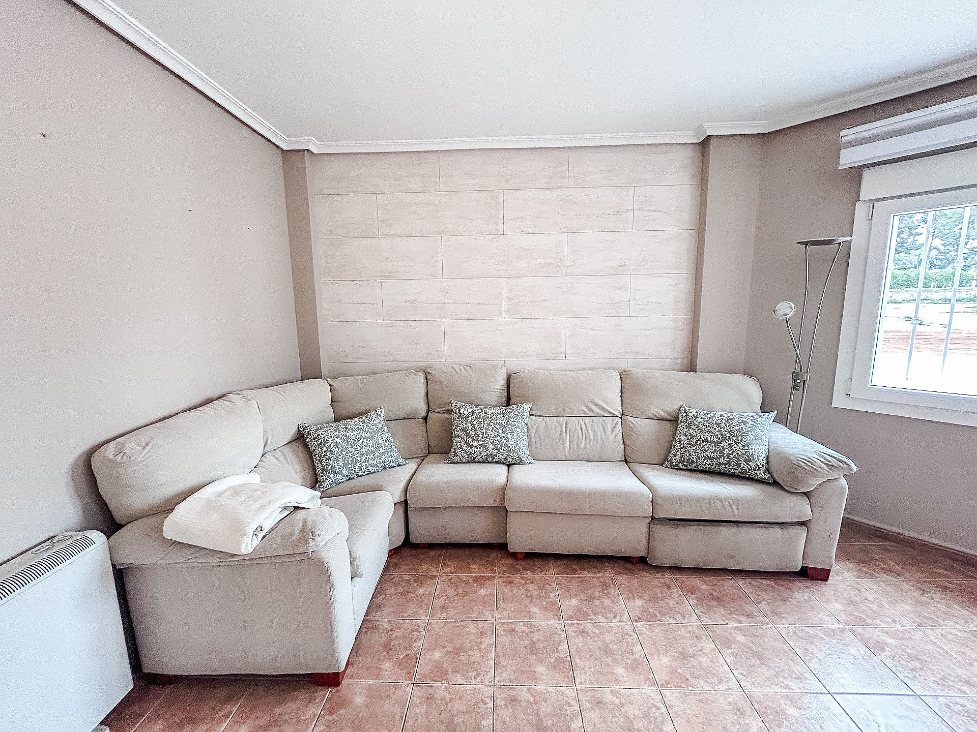 Resale - 5 Bedroom 2 Bathroom Townhouse in Pinoso - - Alicante Resale - 5 Bedroom 2 Bathroom Townhouse in Pinoso - - Alicante