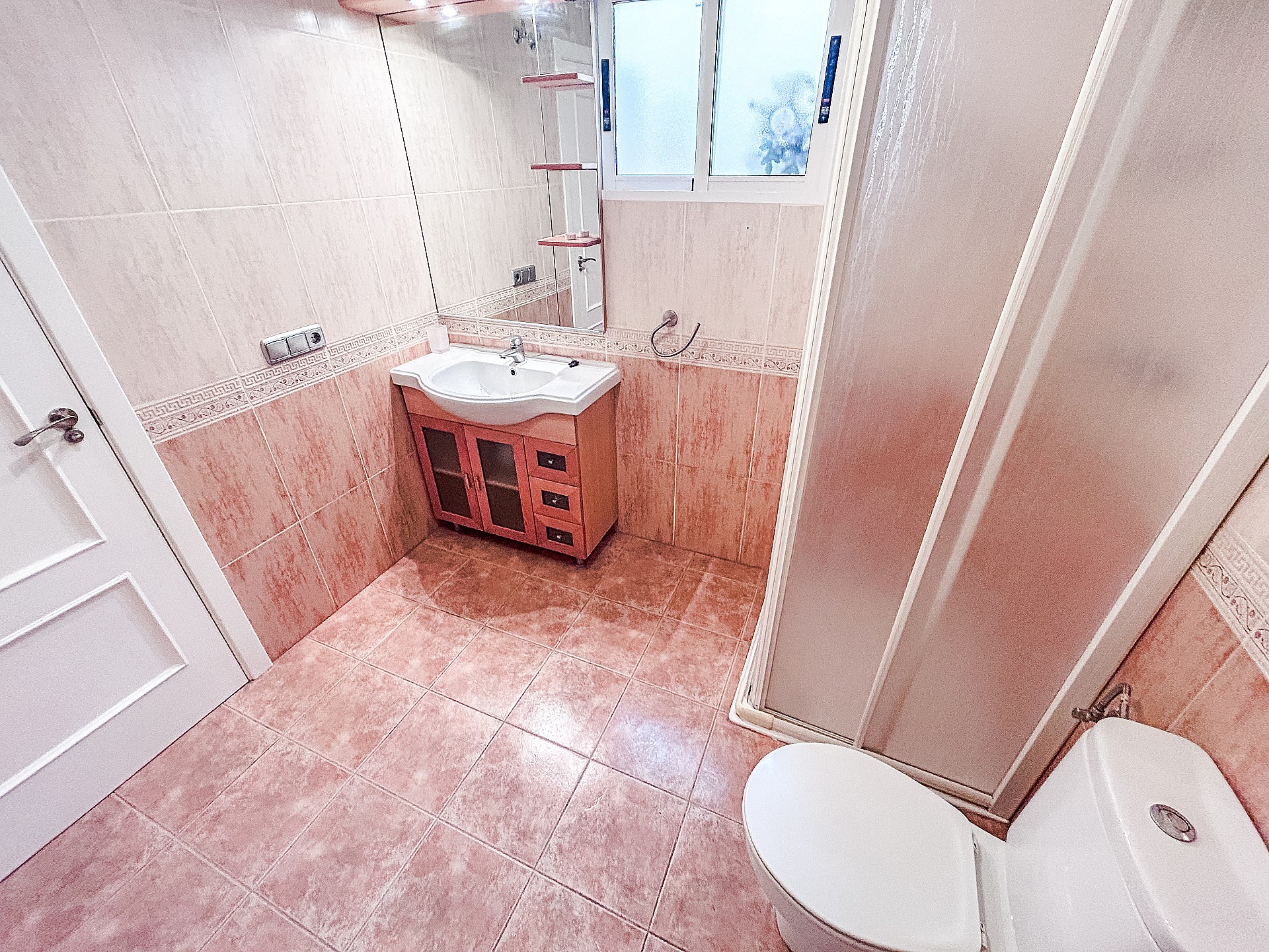 Resale - 5 Bedroom 2 Bathroom Townhouse in Pinoso - - Alicante Resale - 5 Bedroom 2 Bathroom Townhouse in Pinoso - - Alicante
