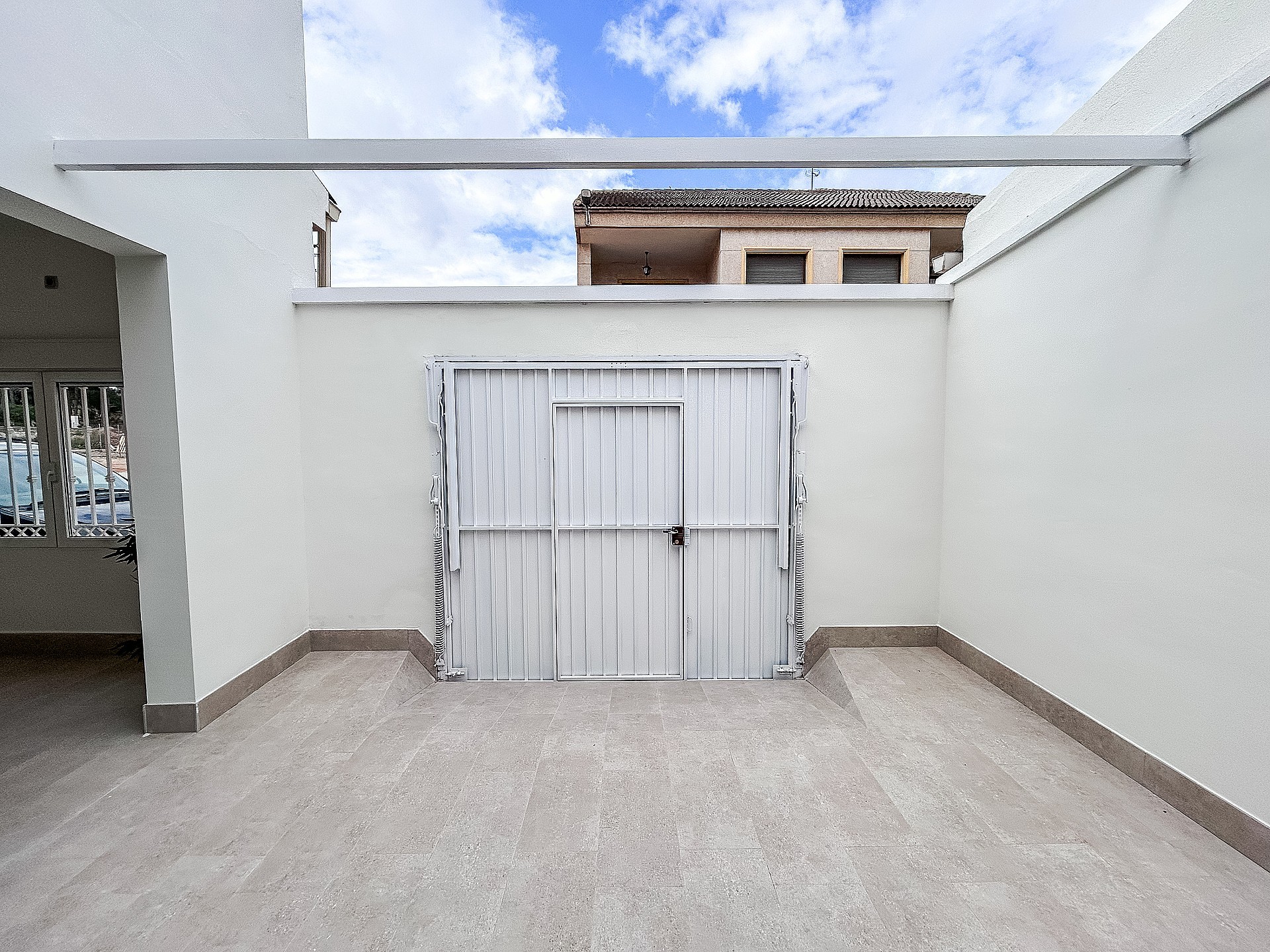 Resale - 5 Bedroom 2 Bathroom Townhouse in Pinoso - - Alicante Resale - 5 Bedroom 2 Bathroom Townhouse in Pinoso - - Alicante