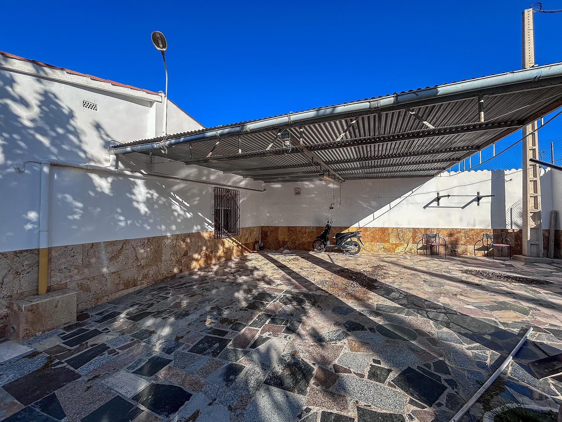 Resale - 4 Bedroom 1 Bathroom Country house in Monforte del Cid - - Alicante Resale - 4 Bedroom 1 Bathroom Country house in Monforte del Cid - - Alicante