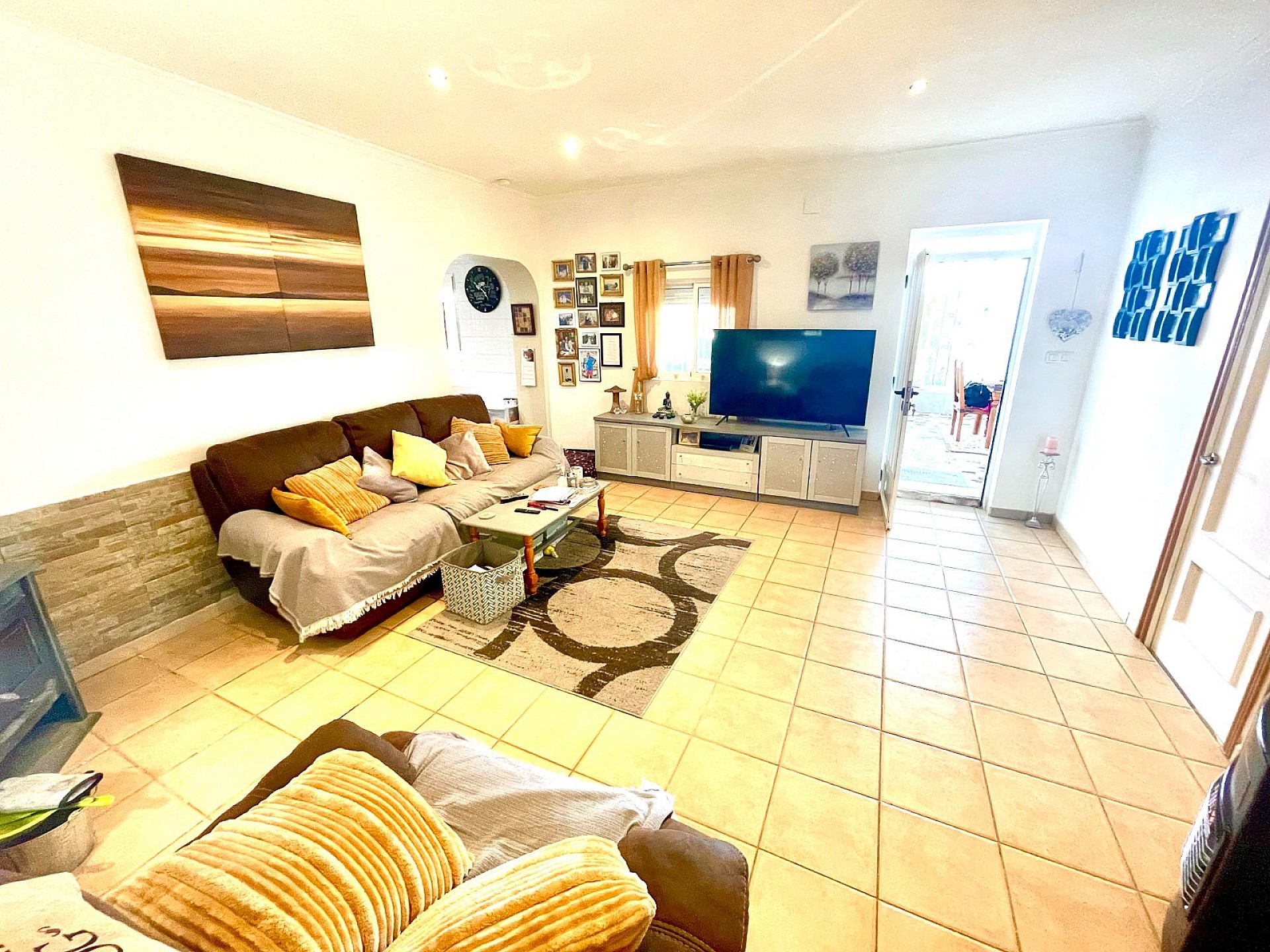 Resale - 4 Bedroom 2 Bathroom Villa in Villena - - Alicante Resale - 4 Bedroom 2 Bathroom Villa in Villena - - Alicante