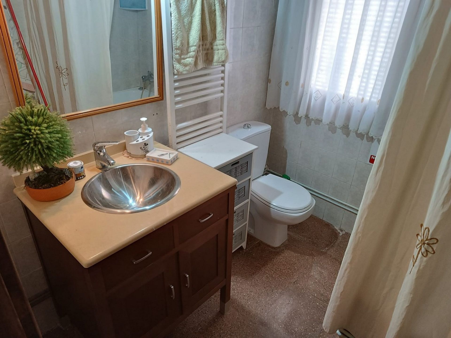 Resale - 4 Bedroom 1 Bathroom Villa in Yecla - - Murcia Resale - 4 Bedroom 1 Bathroom Villa in Yecla - - Murcia