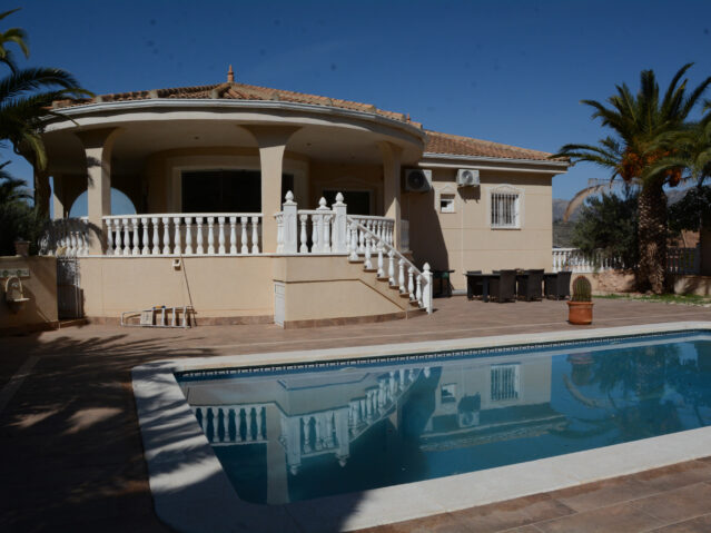 Resale - 3 Bedroom 3 Bathroom Villa in Hondon de las Nieves - - Alicante Resale - 3 Bedroom 3 Bathroom Villa in Hondon de las Nieves - - Alicante