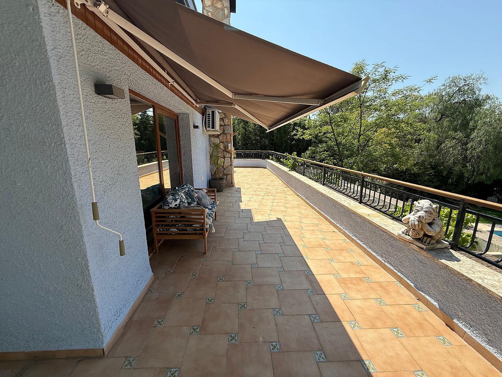 Resale - 4 Bedroom 3 Bathroom Villa in Petrer - - Alicante Resale - 4 Bedroom 3 Bathroom Villa in Petrer - - Alicante