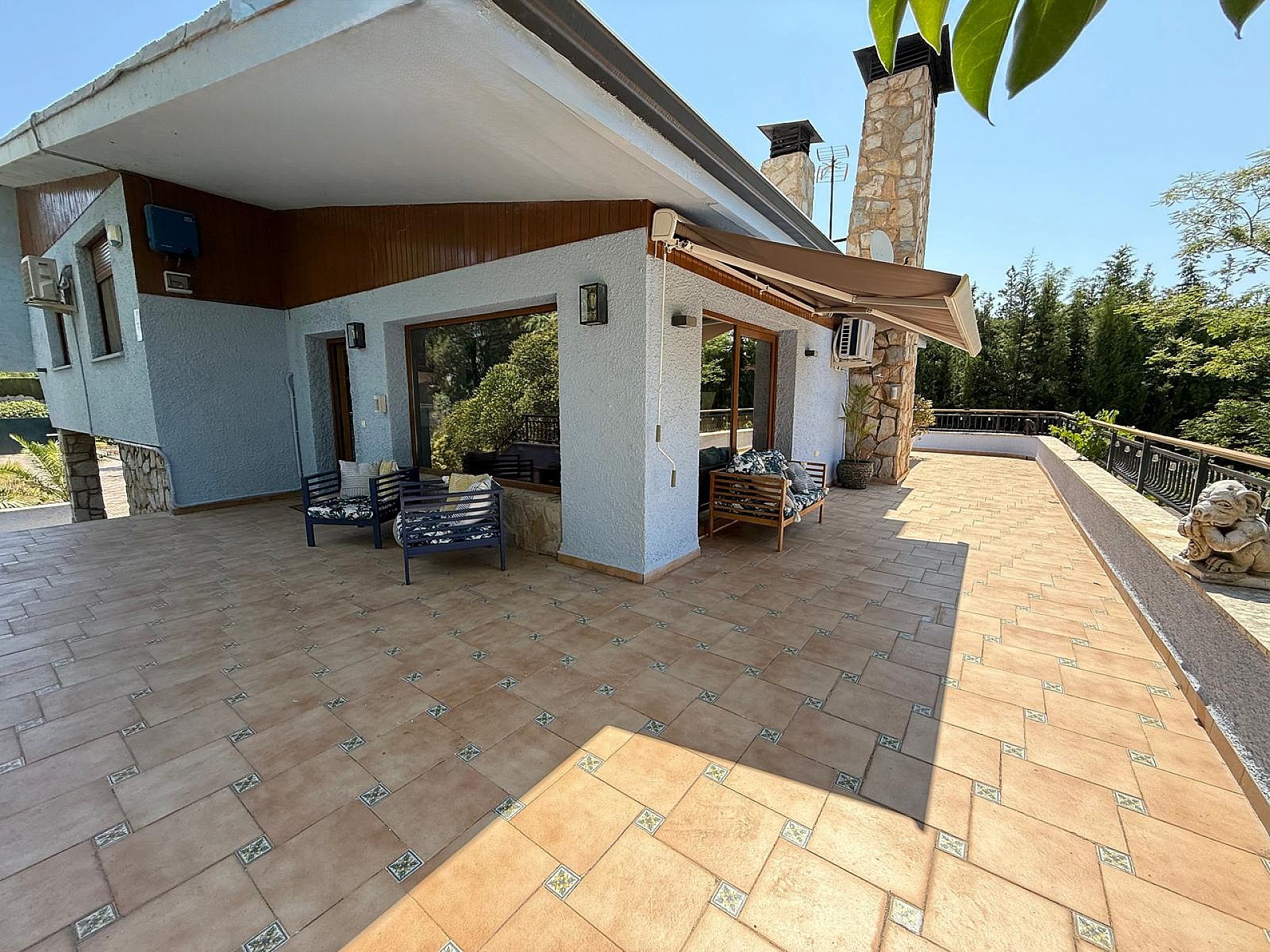 Resale - 4 Bedroom 3 Bathroom Villa in Petrer - - Alicante Resale - 4 Bedroom 3 Bathroom Villa in Petrer - - Alicante