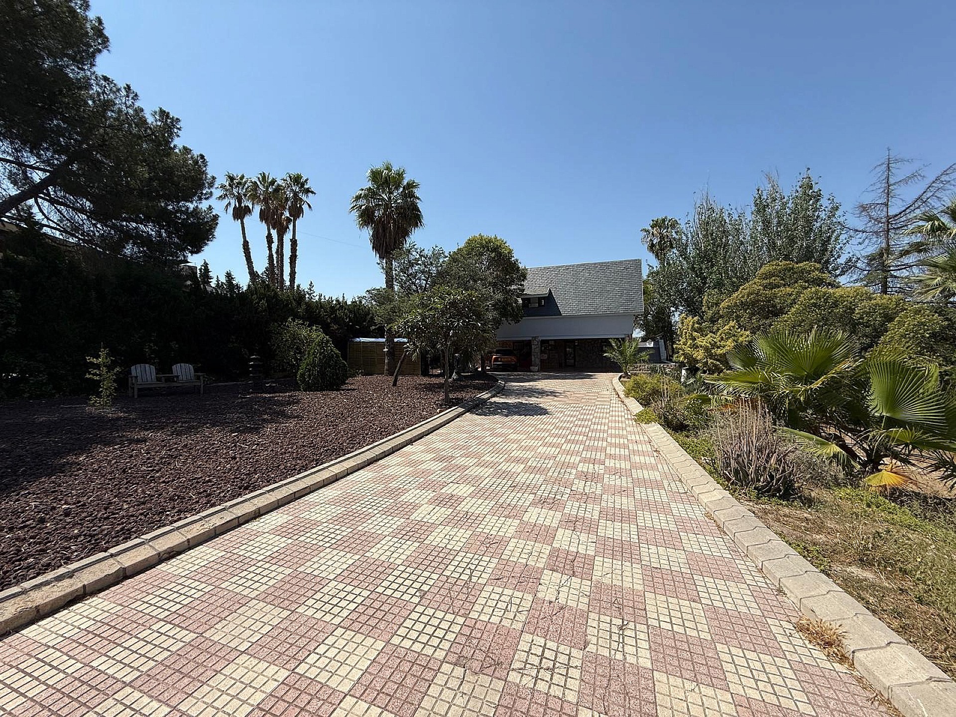 Resale - 4 Bedroom 3 Bathroom Villa in Petrer - - Alicante Resale - 4 Bedroom 3 Bathroom Villa in Petrer - - Alicante