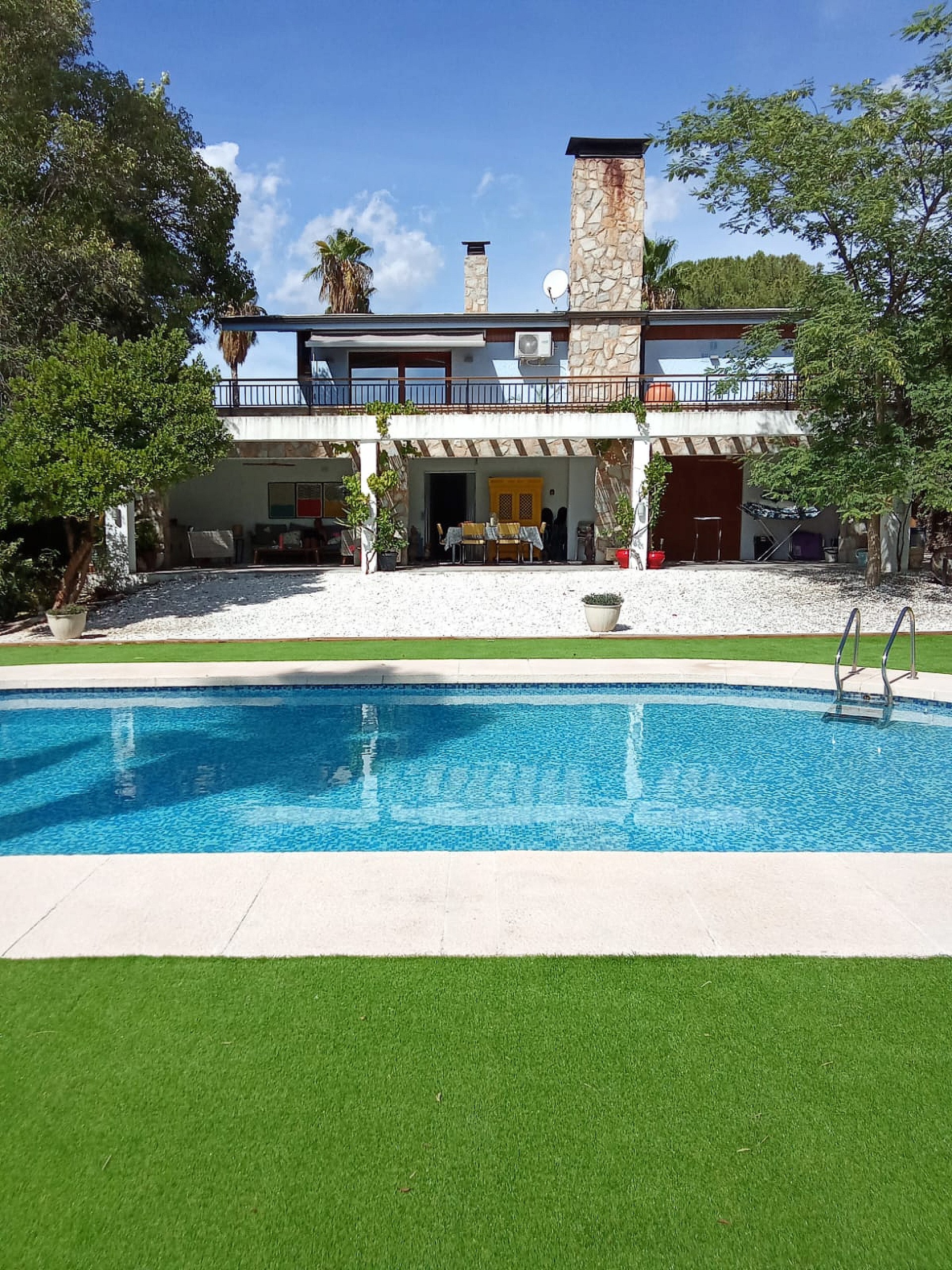 Resale - 4 Bedroom 3 Bathroom Villa in Petrer - - Alicante Resale - 4 Bedroom 3 Bathroom Villa in Petrer - - Alicante