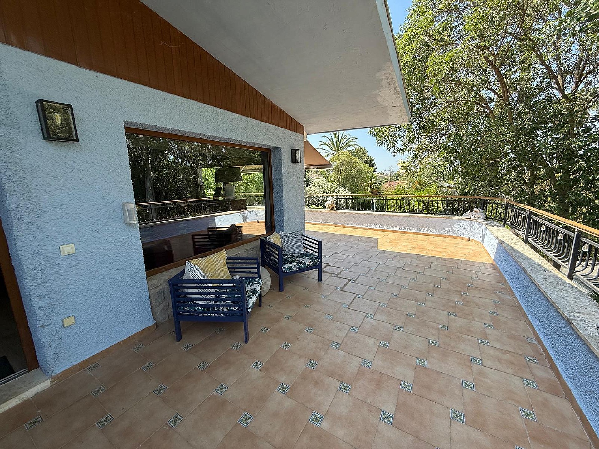 Resale - 4 Bedroom 3 Bathroom Villa in Petrer - - Alicante Resale - 4 Bedroom 3 Bathroom Villa in Petrer - - Alicante