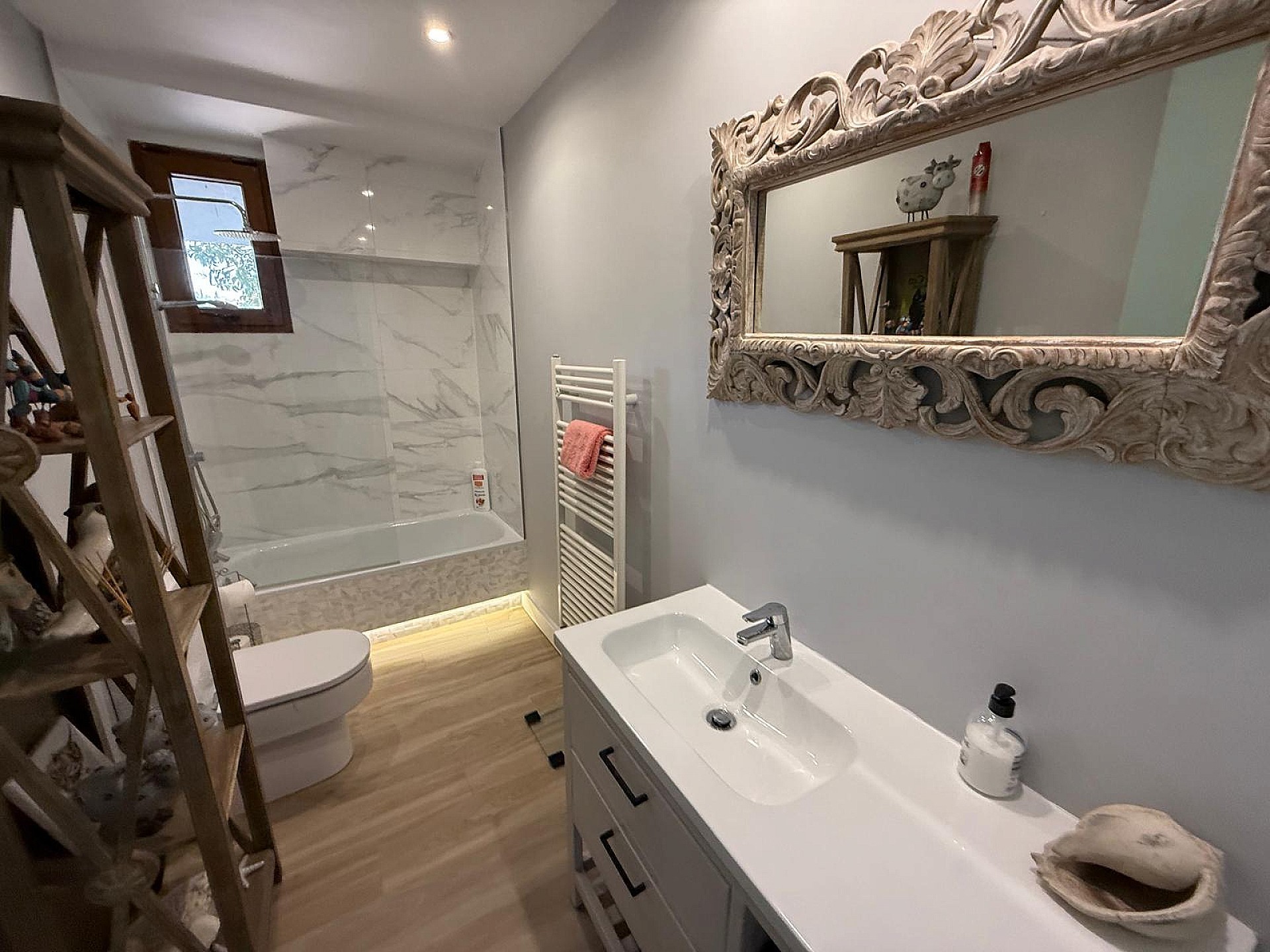 Resale - 4 Bedroom 3 Bathroom Villa in Petrer - - Alicante Resale - 4 Bedroom 3 Bathroom Villa in Petrer - - Alicante