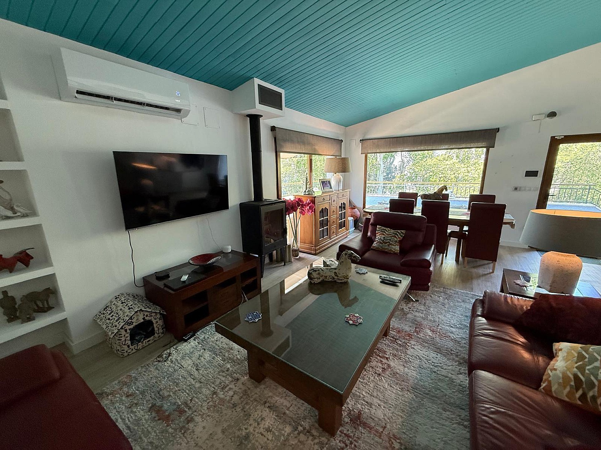 Resale - 4 Bedroom 3 Bathroom Villa in Petrer - - Alicante Resale - 4 Bedroom 3 Bathroom Villa in Petrer - - Alicante
