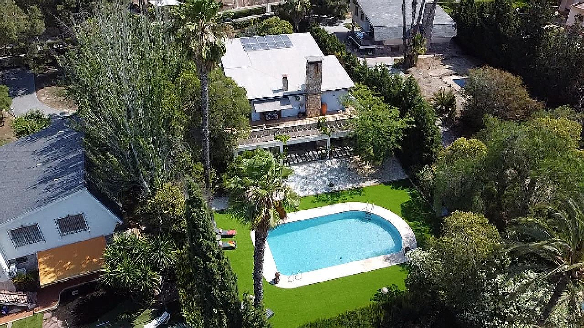 Resale - 4 Bedroom 3 Bathroom Villa in Petrer - - Alicante Resale - 4 Bedroom 3 Bathroom Villa in Petrer - - Alicante