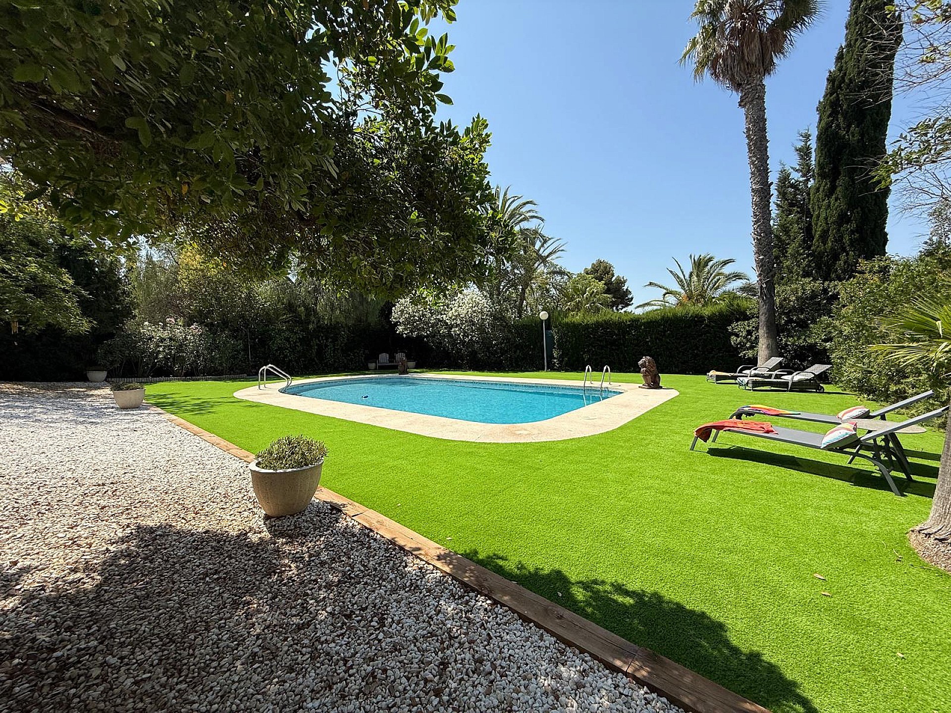 Resale - 4 Bedroom 3 Bathroom Villa in Petrer - - Alicante Resale - 4 Bedroom 3 Bathroom Villa in Petrer - - Alicante