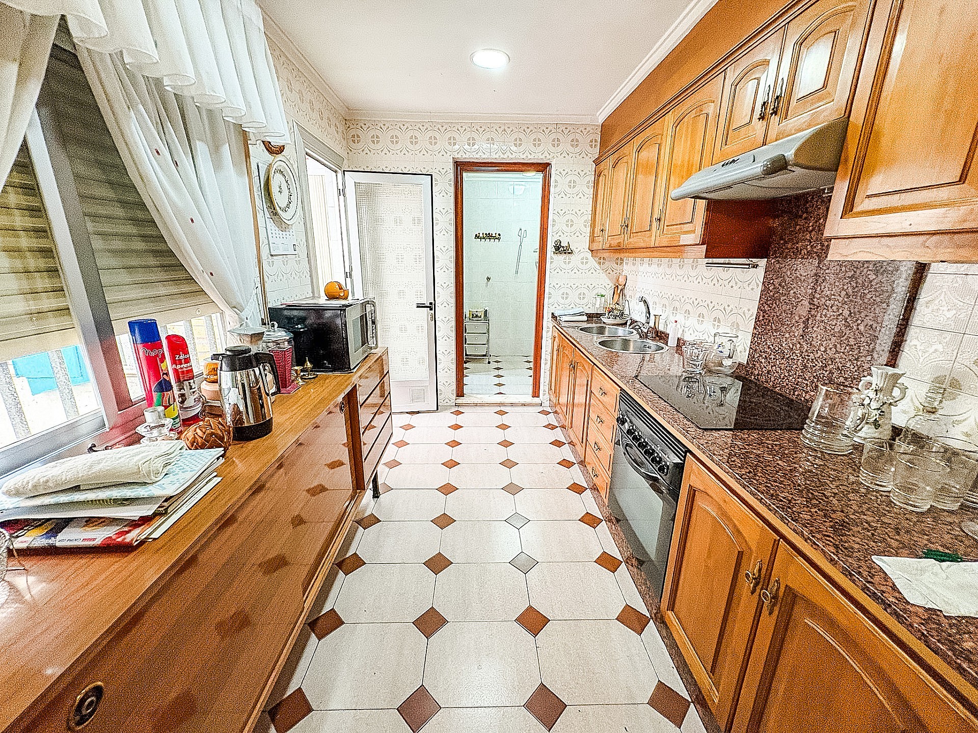 Resale - 4 Bedroom 2 Bathroom Townhouse in Elda - - Alicante Resale - 4 Bedroom 2 Bathroom Townhouse in Elda - - Alicante