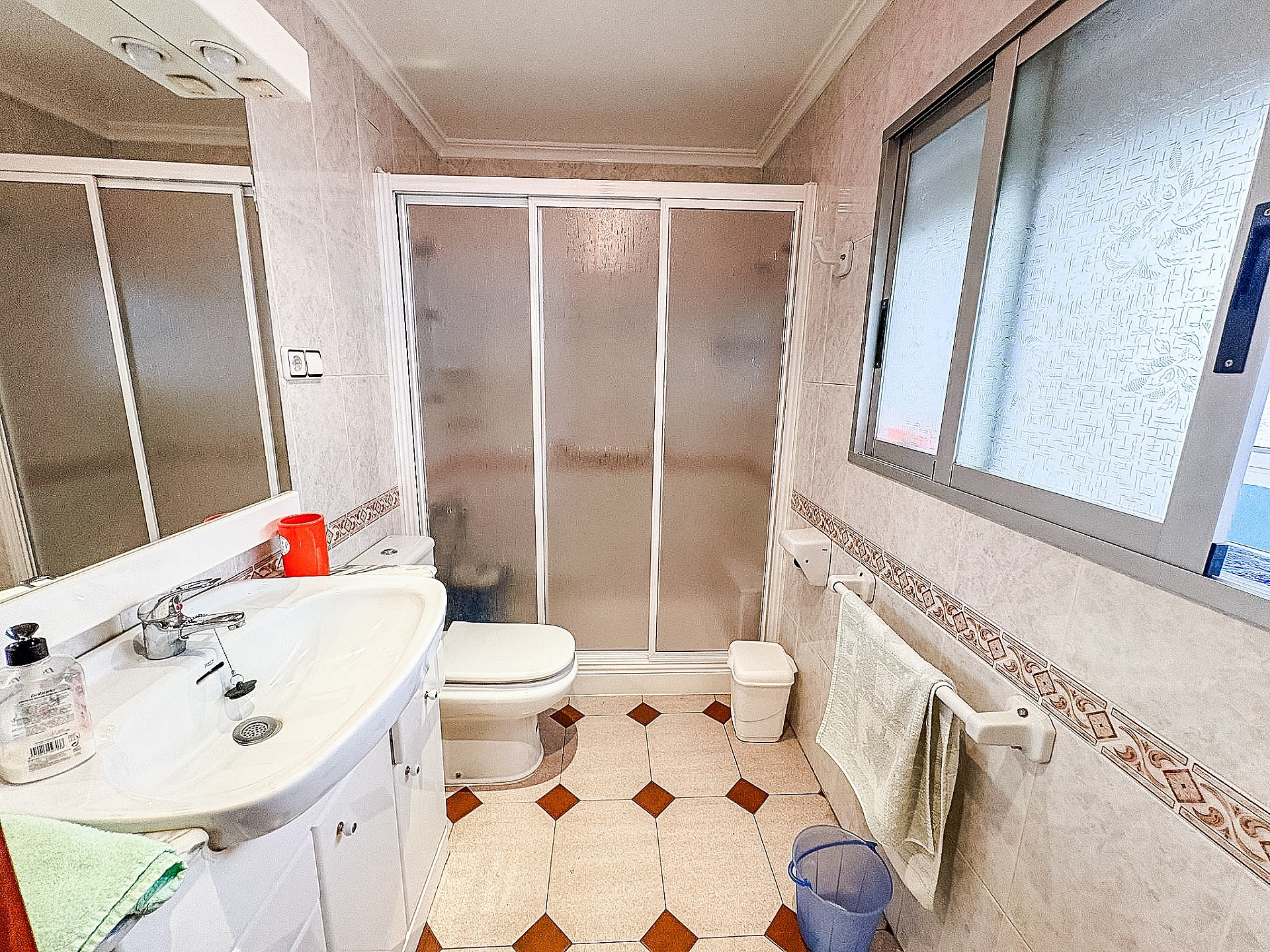 Resale - 4 Bedroom 2 Bathroom Townhouse in Elda - - Alicante Resale - 4 Bedroom 2 Bathroom Townhouse in Elda - - Alicante
