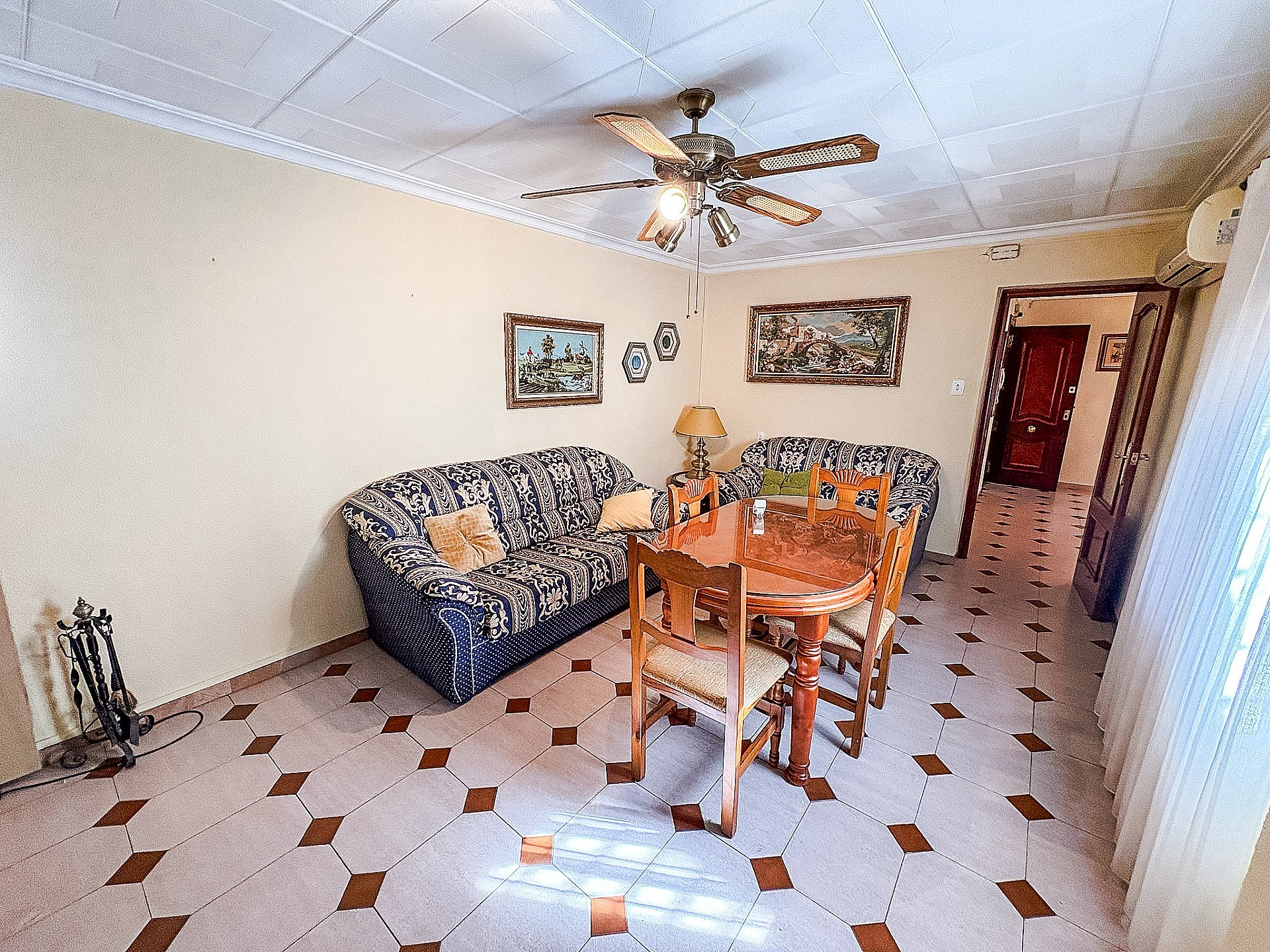 Resale - 4 Bedroom 2 Bathroom Townhouse in Elda - - Alicante Resale - 4 Bedroom 2 Bathroom Townhouse in Elda - - Alicante