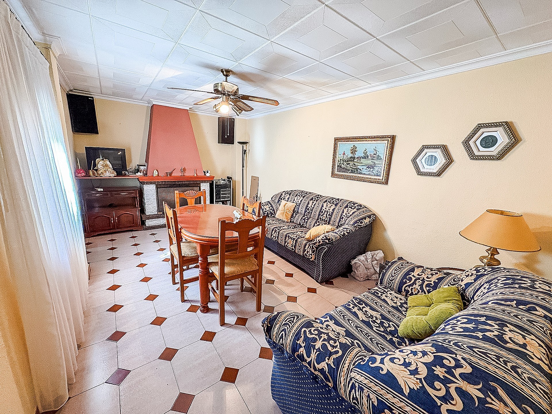 Resale - 4 Bedroom 2 Bathroom Townhouse in Elda - - Alicante Resale - 4 Bedroom 2 Bathroom Townhouse in Elda - - Alicante