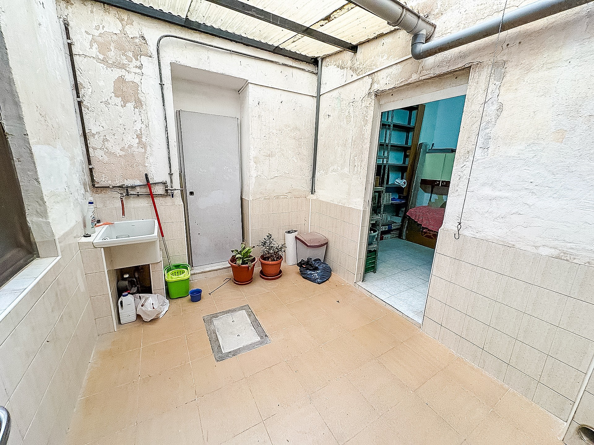 Resale - 4 Bedroom 2 Bathroom Townhouse in Elda - - Alicante Resale - 4 Bedroom 2 Bathroom Townhouse in Elda - - Alicante