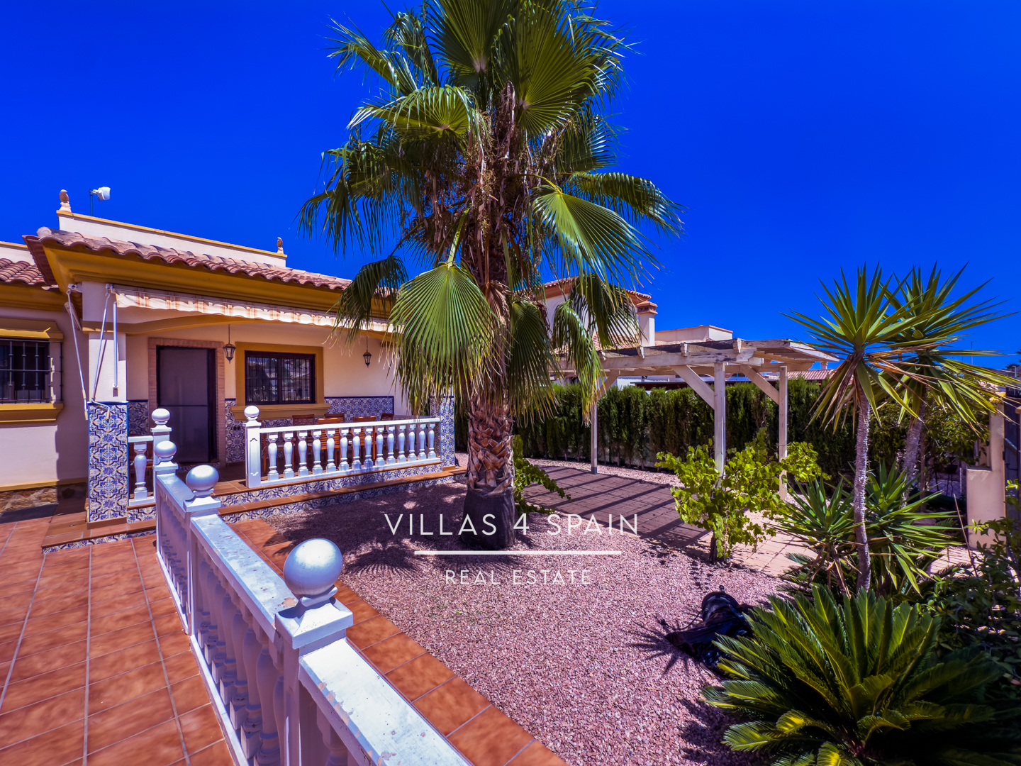 Resale - 3 Bed 2 Bath Villa with Private Pool and Parking in Hondon de los Frailes - Av. de Alicante - Alicante Resale - 3 Bed 2 Bath Villa with Private Pool and Parking in Hondon de los Frailes - Av. de Alicante - Alicante