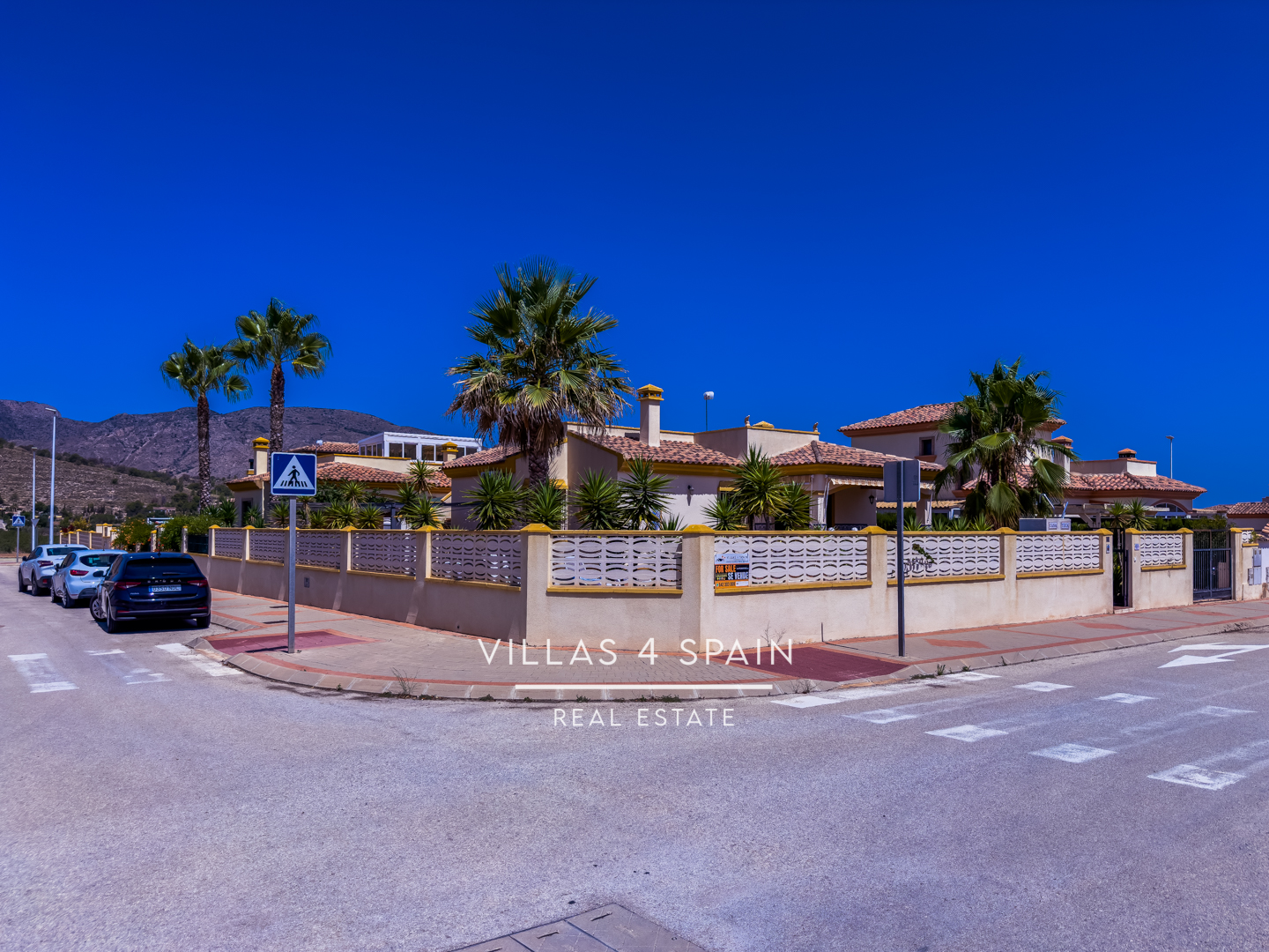 Resale - 3 Bed 2 Bath Villa with Private Pool and Parking in Hondon de los Frailes - Av. de Alicante - Alicante Resale - 3 Bed 2 Bath Villa with Private Pool and Parking in Hondon de los Frailes - Av. de Alicante - Alicante