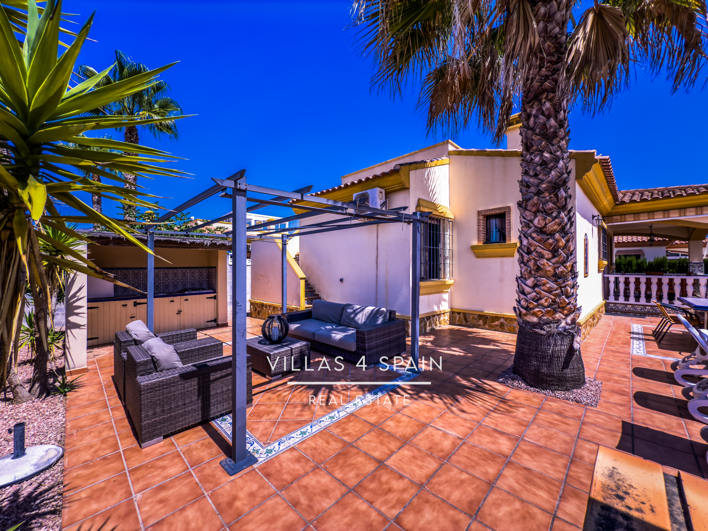 Resale - 3 Bed 2 Bath Villa with Private Pool and Parking in Hondon de los Frailes - Av. de Alicante - Alicante Resale - 3 Bed 2 Bath Villa with Private Pool and Parking in Hondon de los Frailes - Av. de Alicante - Alicante