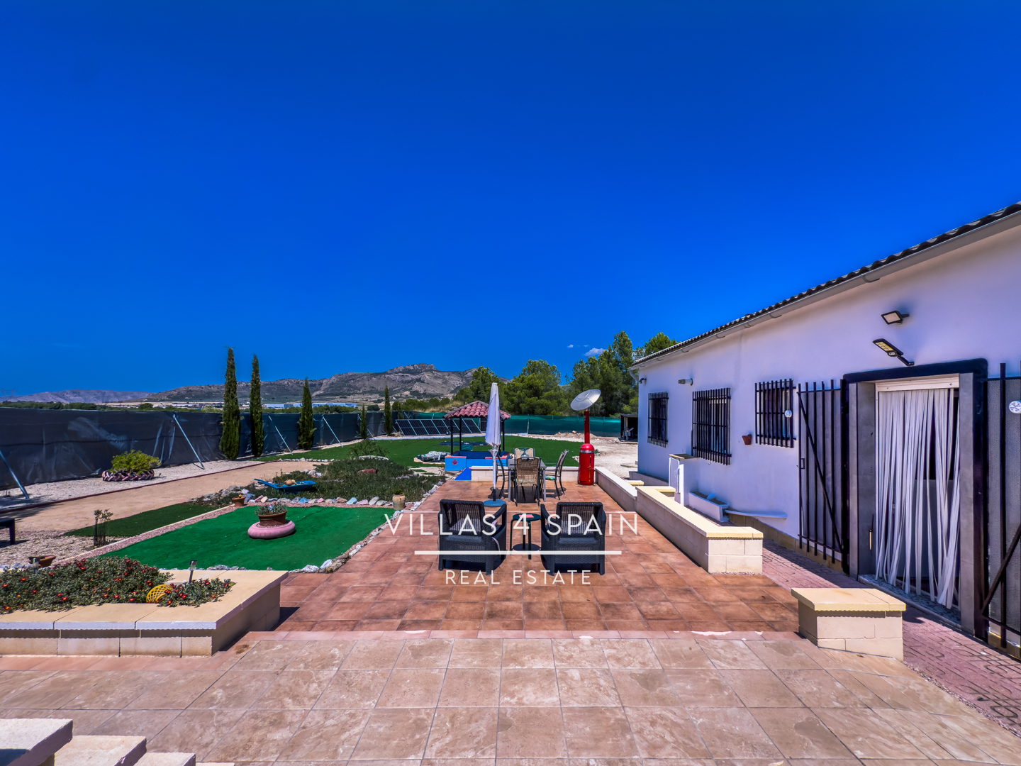 Resale - 2 Bed 2 Bath Country Villa with 16.550m2 plot in Sax - calle garcilaso - Alicante Resale - 2 Bed 2 Bath Country Villa with 16.550m2 plot in Sax - calle garcilaso - Alicante