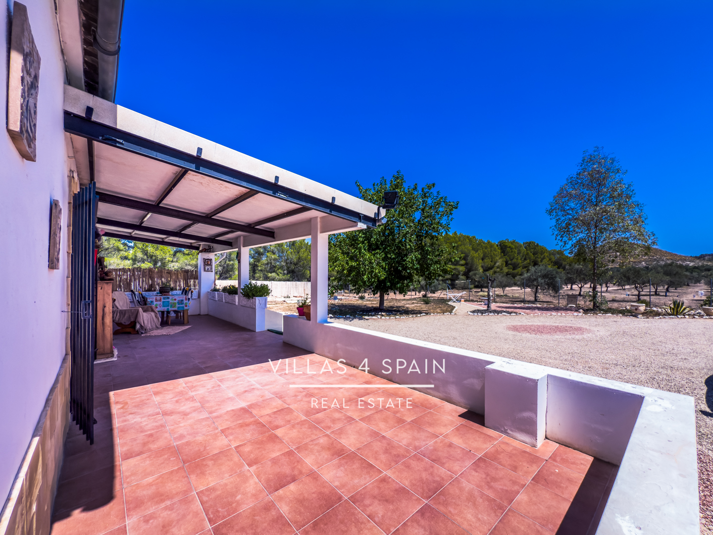 Resale - 2 Bed 2 Bath Country Villa with 16.550m2 plot in Sax - calle garcilaso - Alicante Resale - 2 Bed 2 Bath Country Villa with 16.550m2 plot in Sax - calle garcilaso - Alicante