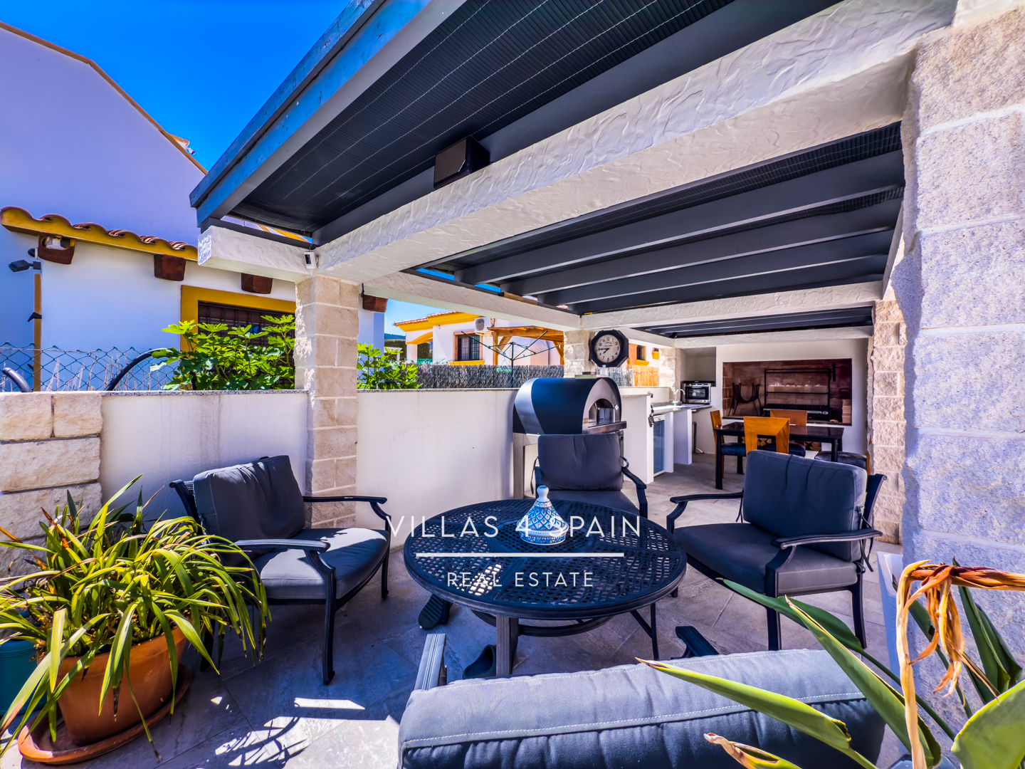 Resale - 2 Bed 2 Bath Renovated Villa with Private pool and parking in Hondon de los Frailes - av. de Alicante - Alicante Resale - 2 Bed 2 Bath Renovated Villa with Private pool and parking in Hondon de los Frailes - av. de Alicante - Alicante