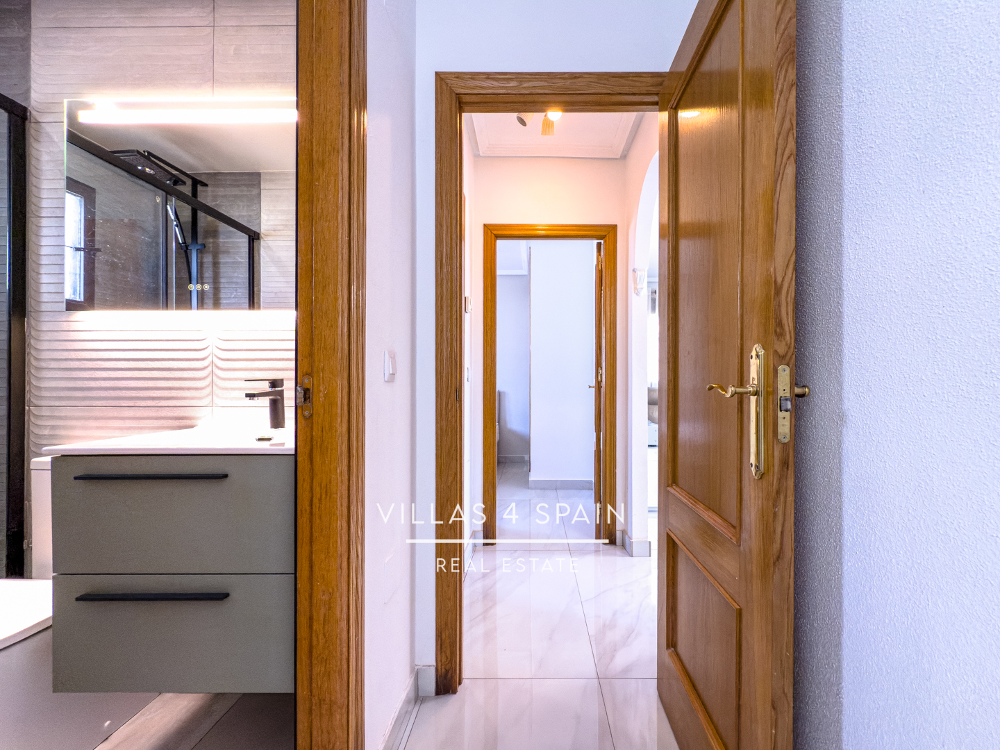 Resale - 2 Bed 2 Bath Renovated Villa with Private pool and parking in Hondon de los Frailes - av. de Alicante - Alicante Resale - 2 Bed 2 Bath Renovated Villa with Private pool and parking in Hondon de los Frailes - av. de Alicante - Alicante