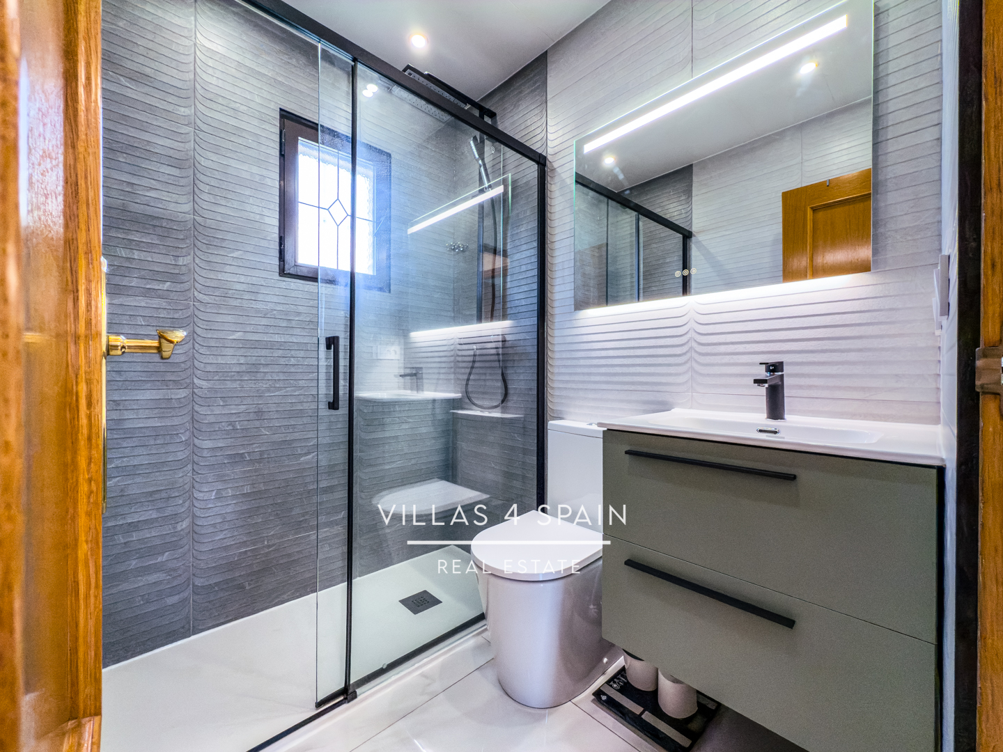 Resale - 2 Bed 2 Bath Renovated Villa with Private pool and parking in Hondon de los Frailes - av. de Alicante - Alicante Resale - 2 Bed 2 Bath Renovated Villa with Private pool and parking in Hondon de los Frailes - av. de Alicante - Alicante