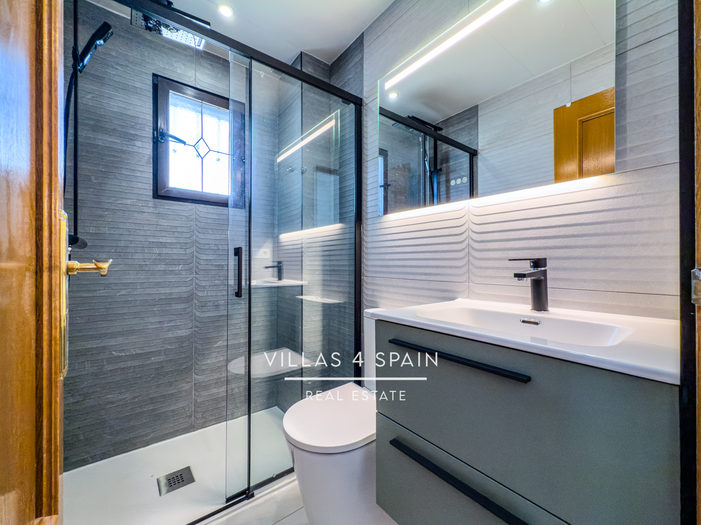 Resale - 2 Bed 2 Bath Renovated Villa with Private pool and parking in Hondon de los Frailes - av. de Alicante - Alicante Resale - 2 Bed 2 Bath Renovated Villa with Private pool and parking in Hondon de los Frailes - av. de Alicante - Alicante