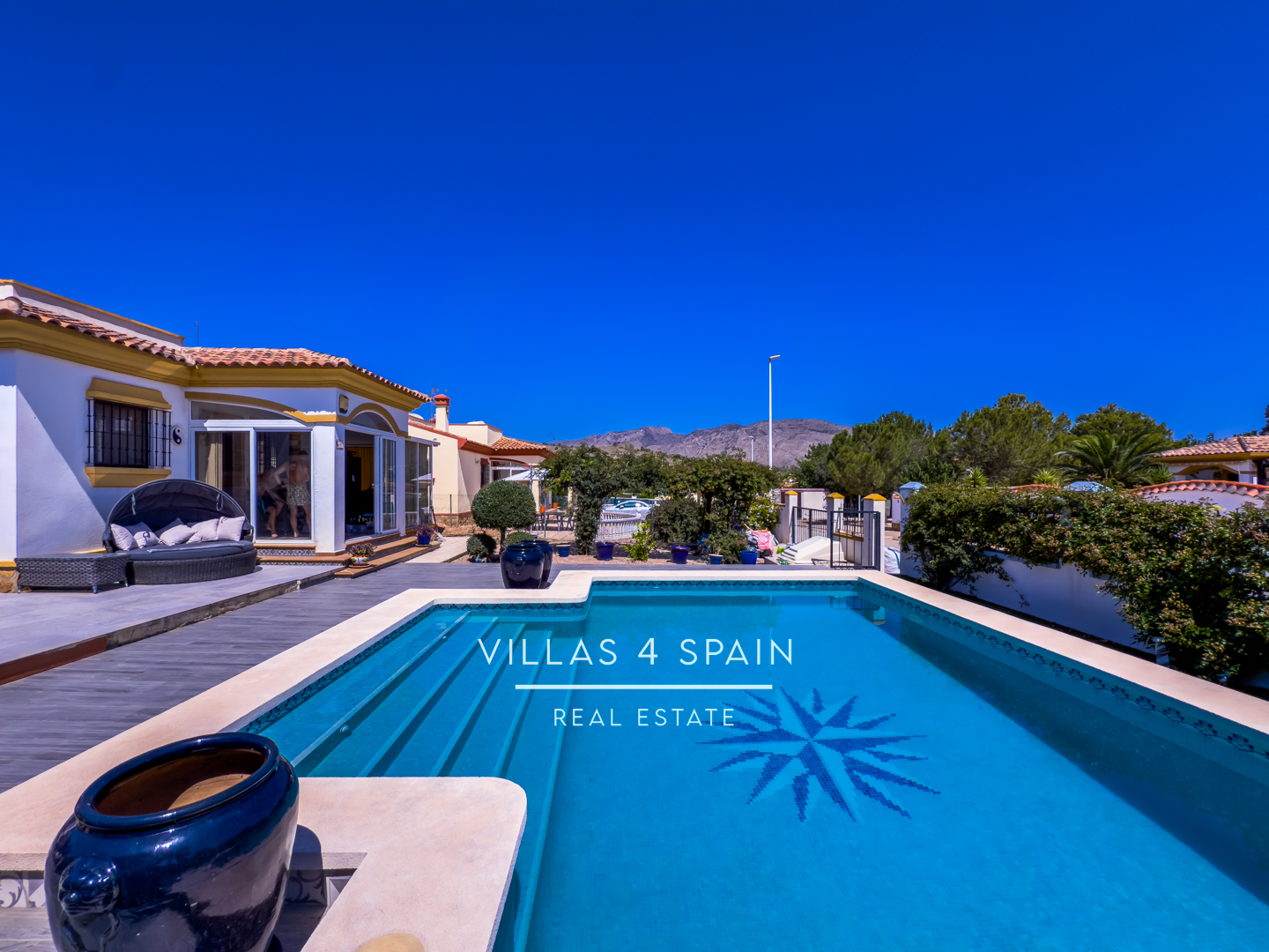 Resale - 2 Bed 2 Bath Renovated Villa with Private pool and parking in Hondon de los Frailes - av. de Alicante - Alicante Resale - 2 Bed 2 Bath Renovated Villa with Private pool and parking in Hondon de los Frailes - av. de Alicante - Alicante