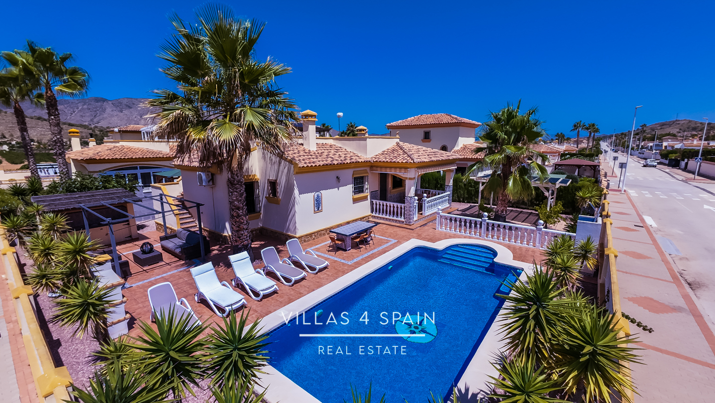 Resale - 3 Bed 2 Bath Villa with Private Pool and Parking in Hondon de los Frailes - Av. de Alicante - Alicante Resale - 3 Bed 2 Bath Villa with Private Pool and Parking in Hondon de los Frailes - Av. de Alicante - Alicante