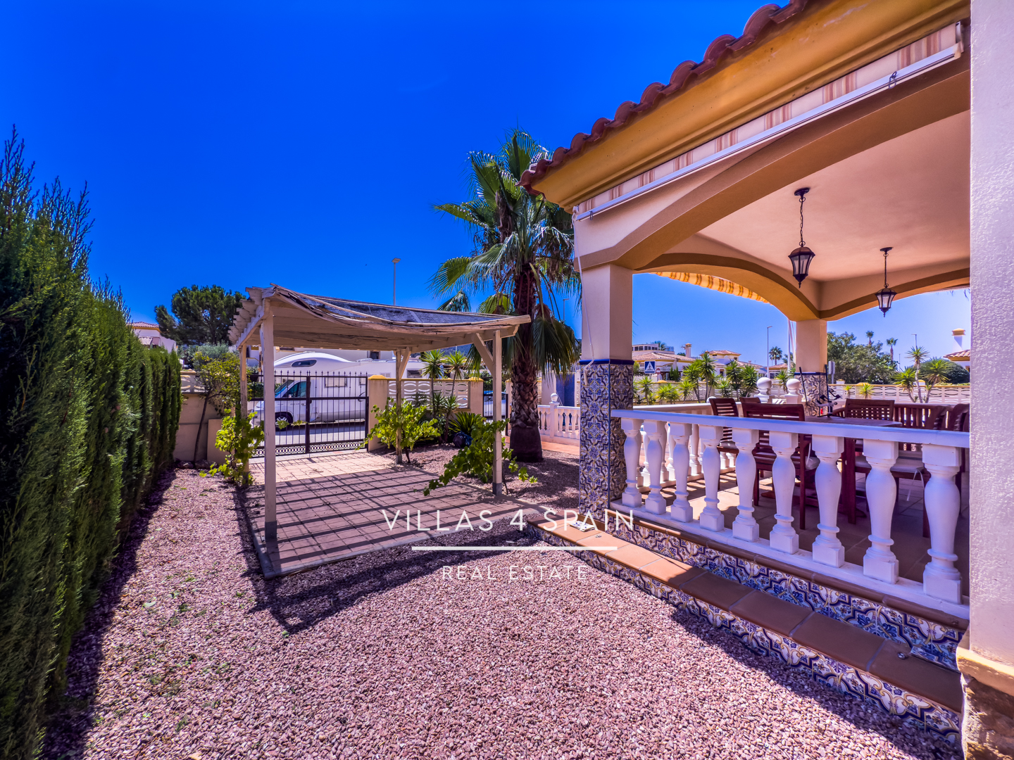 Resale - 3 Bed 2 Bath Villa with Private Pool and Parking in Hondon de los Frailes - Av. de Alicante - Alicante Resale - 3 Bed 2 Bath Villa with Private Pool and Parking in Hondon de los Frailes - Av. de Alicante - Alicante