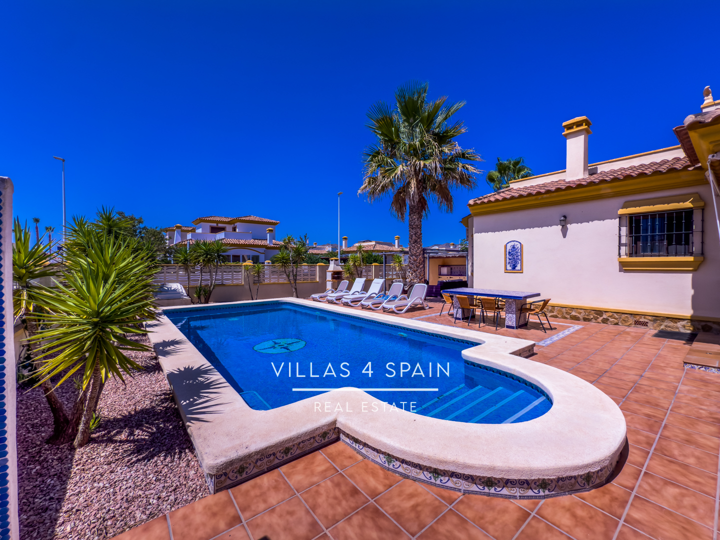 Resale - 3 Bed 2 Bath Villa with Private Pool and Parking in Hondon de los Frailes - Av. de Alicante - Alicante Resale - 3 Bed 2 Bath Villa with Private Pool and Parking in Hondon de los Frailes - Av. de Alicante - Alicante