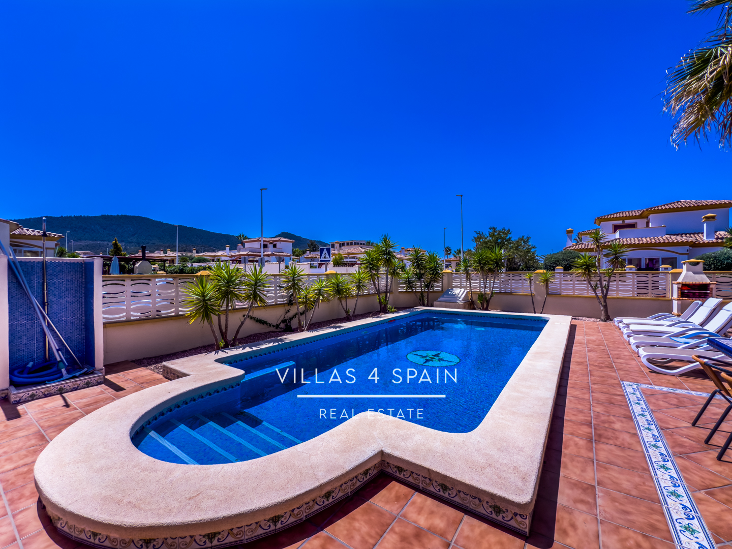 Resale - 3 Bed 2 Bath Villa with Private Pool and Parking in Hondon de los Frailes - Av. de Alicante - Alicante Resale - 3 Bed 2 Bath Villa with Private Pool and Parking in Hondon de los Frailes - Av. de Alicante - Alicante