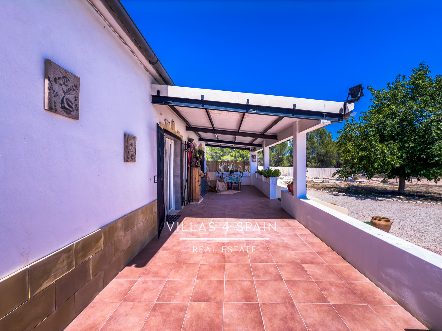 Resale - 2 Bed 2 Bath Country Villa with 16.550m2 plot in Sax - calle garcilaso - Alicante Resale - 2 Bed 2 Bath Country Villa with 16.550m2 plot in Sax - calle garcilaso - Alicante