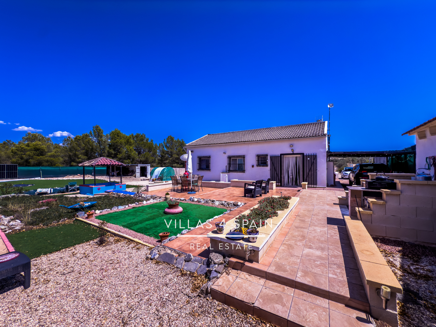 Resale - 2 Bed 2 Bath Country Villa with 16.550m2 plot in Sax - calle garcilaso - Alicante Resale - 2 Bed 2 Bath Country Villa with 16.550m2 plot in Sax - calle garcilaso - Alicante