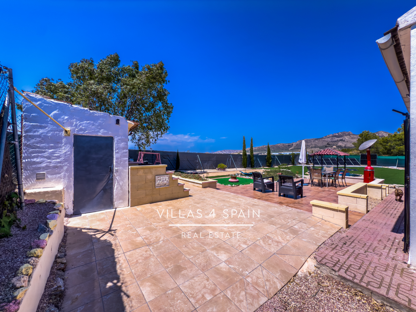 Resale - 2 Bed 2 Bath Country Villa with 16.550m2 plot in Sax - calle garcilaso - Alicante Resale - 2 Bed 2 Bath Country Villa with 16.550m2 plot in Sax - calle garcilaso - Alicante