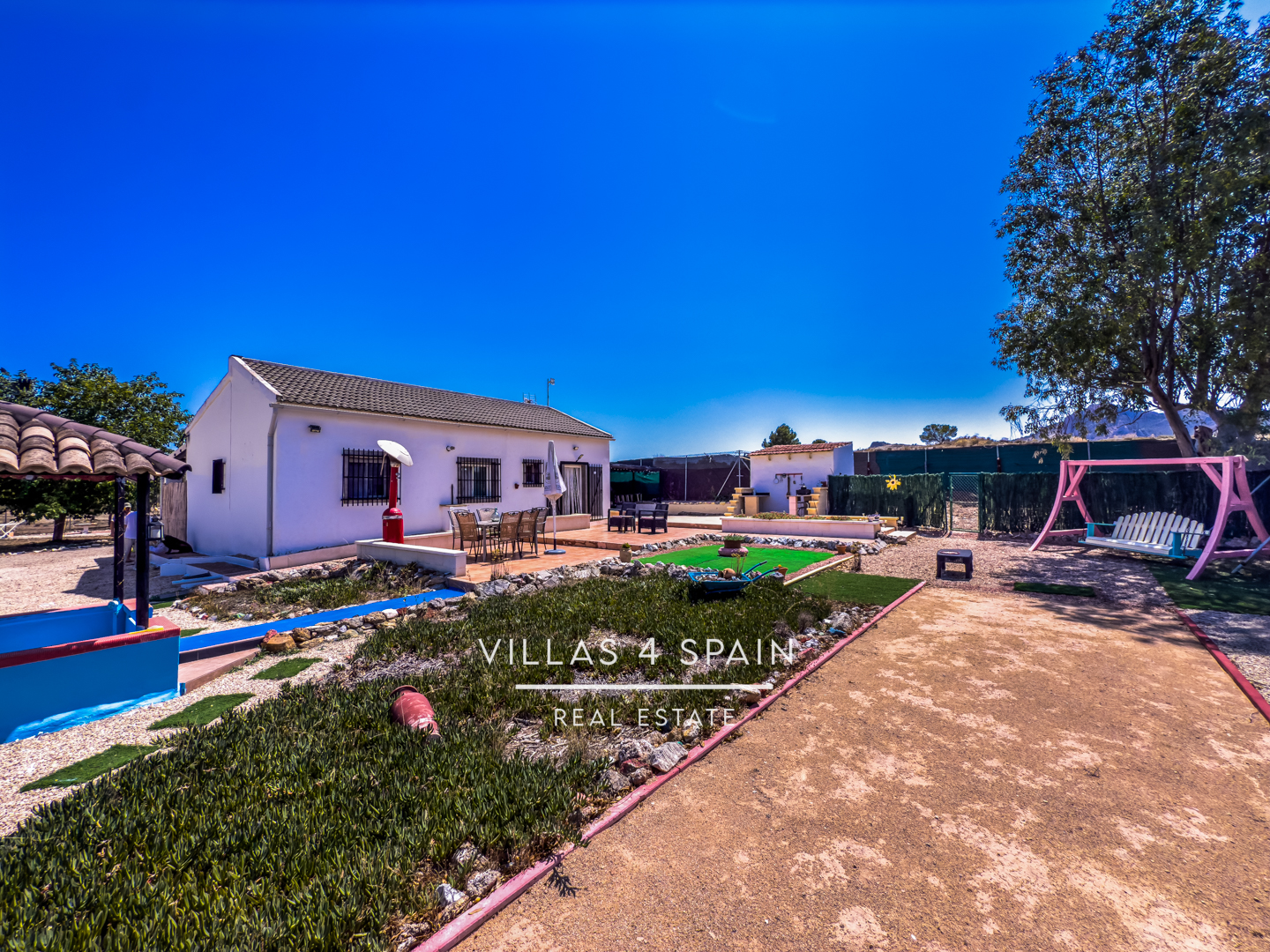 Resale - 2 Bed 2 Bath Country Villa with 16.550m2 plot in Sax - calle garcilaso - Alicante Resale - 2 Bed 2 Bath Country Villa with 16.550m2 plot in Sax - calle garcilaso - Alicante