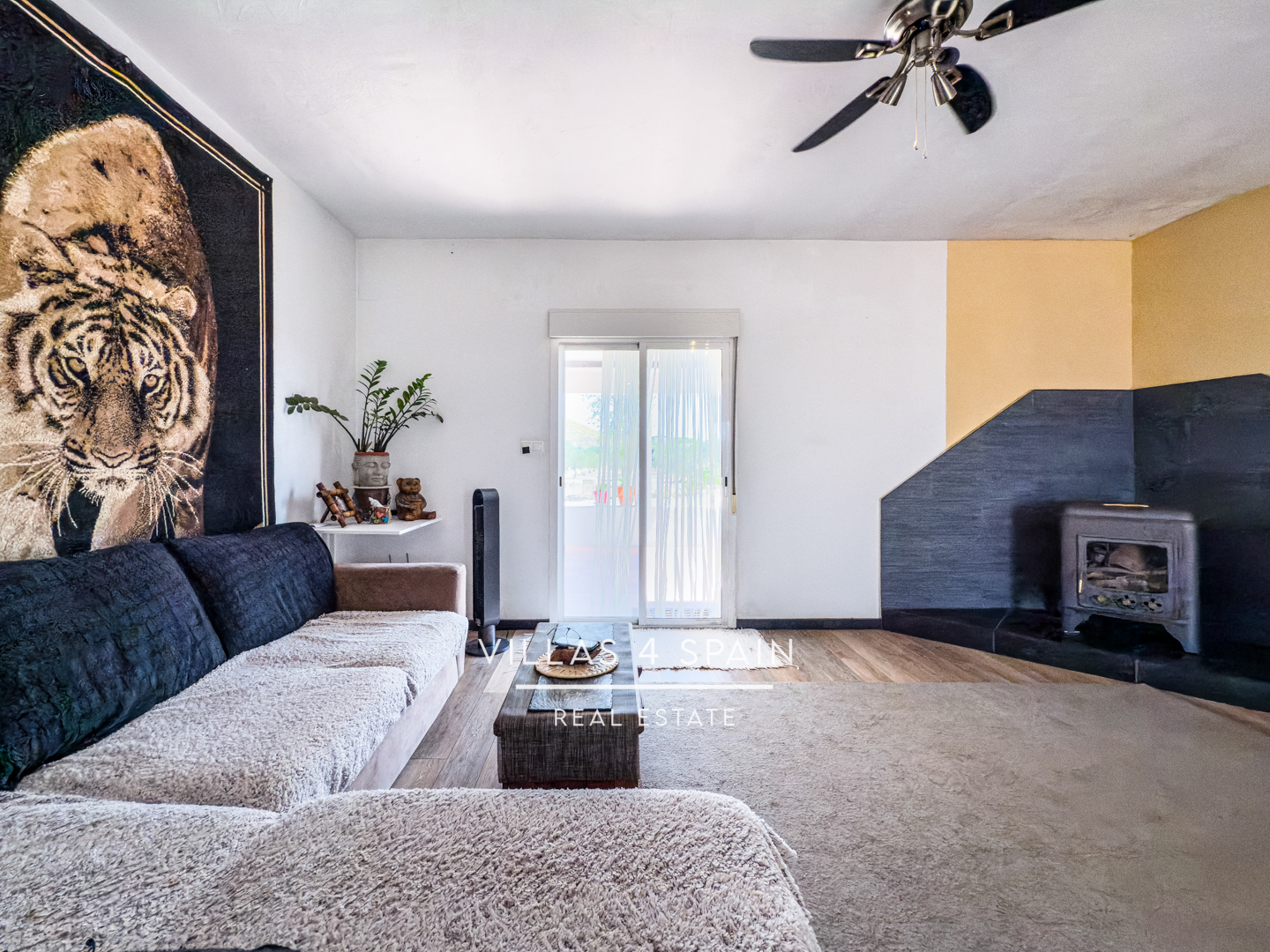 Resale - 2 Bed 2 Bath Country Villa with 16.550m2 plot in Sax - calle garcilaso - Alicante Resale - 2 Bed 2 Bath Country Villa with 16.550m2 plot in Sax - calle garcilaso - Alicante